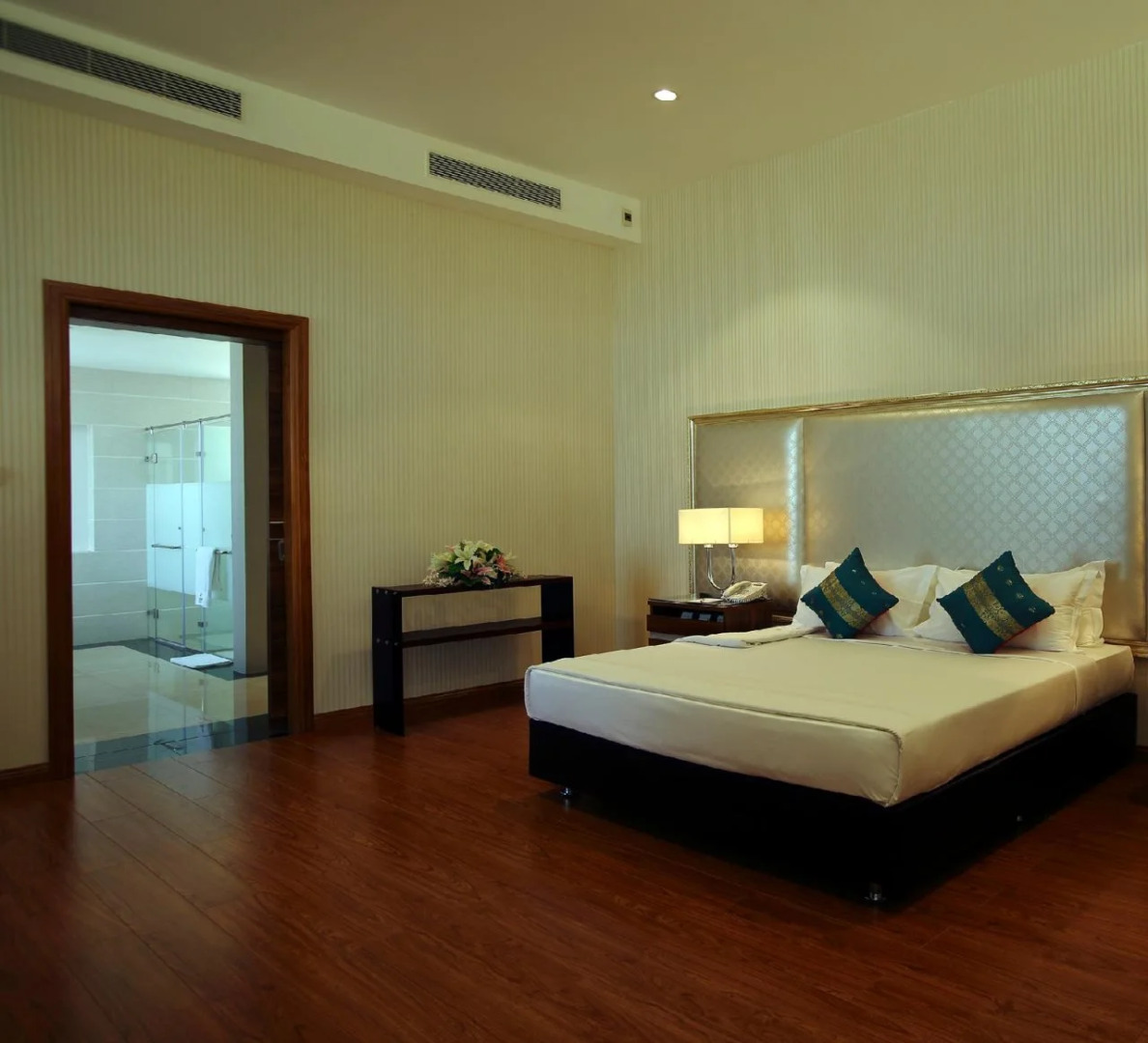 Horizon Lake View Resort Hotel