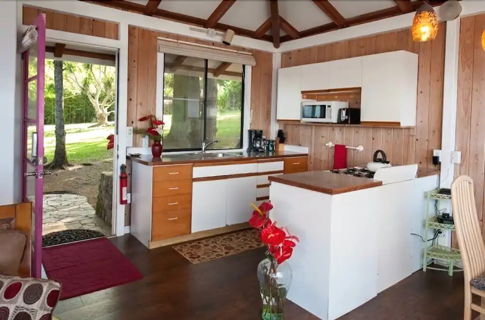 Hale Kukui Orchard & Cottages