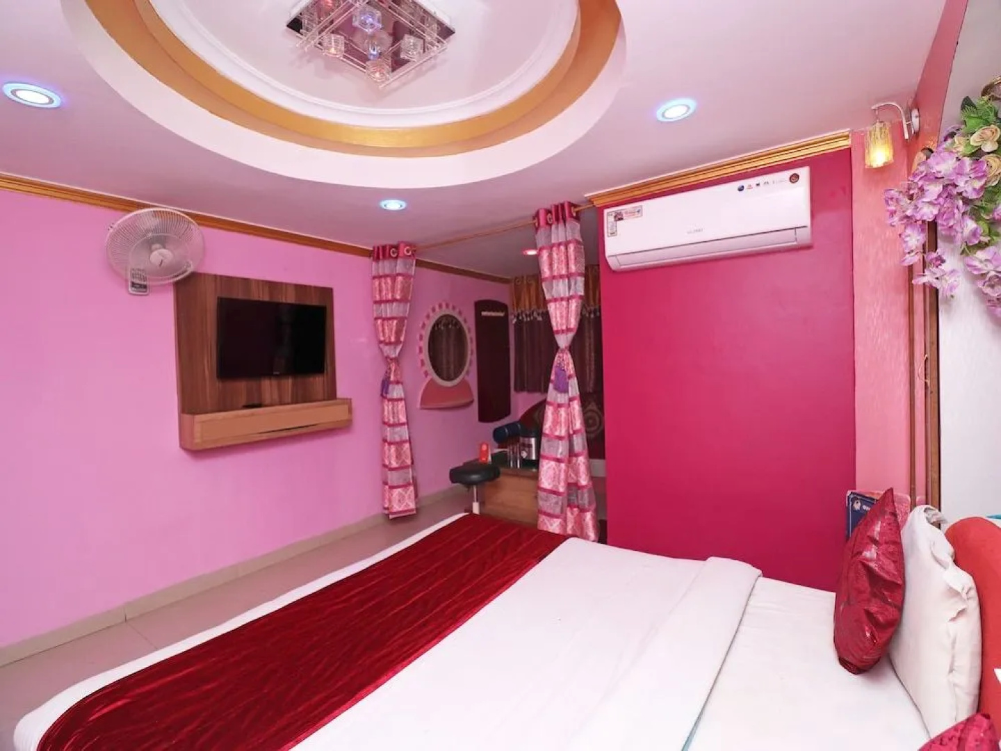 OYO 22675 Hotel Prateek