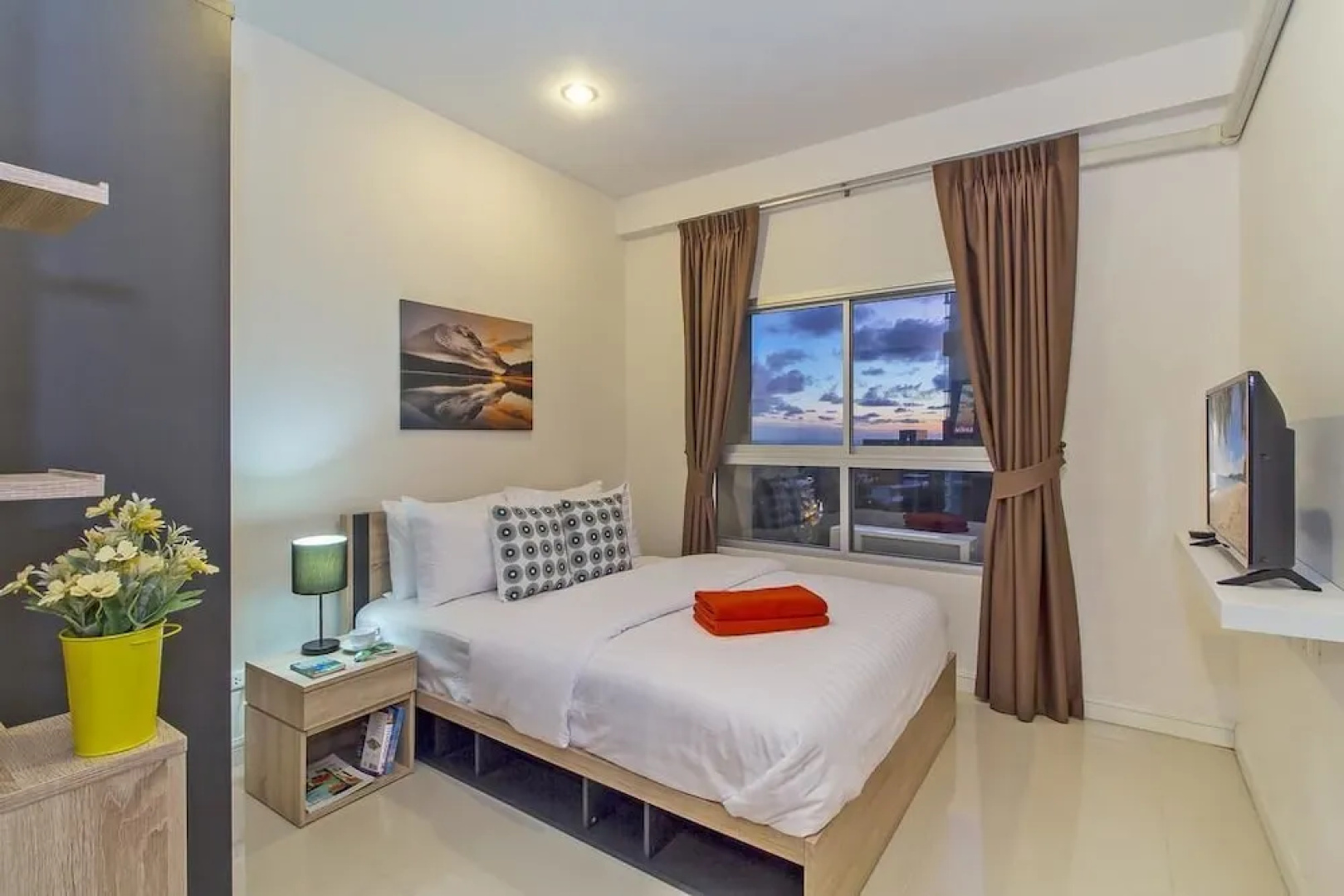 Chic Condo Karon by RESAVA