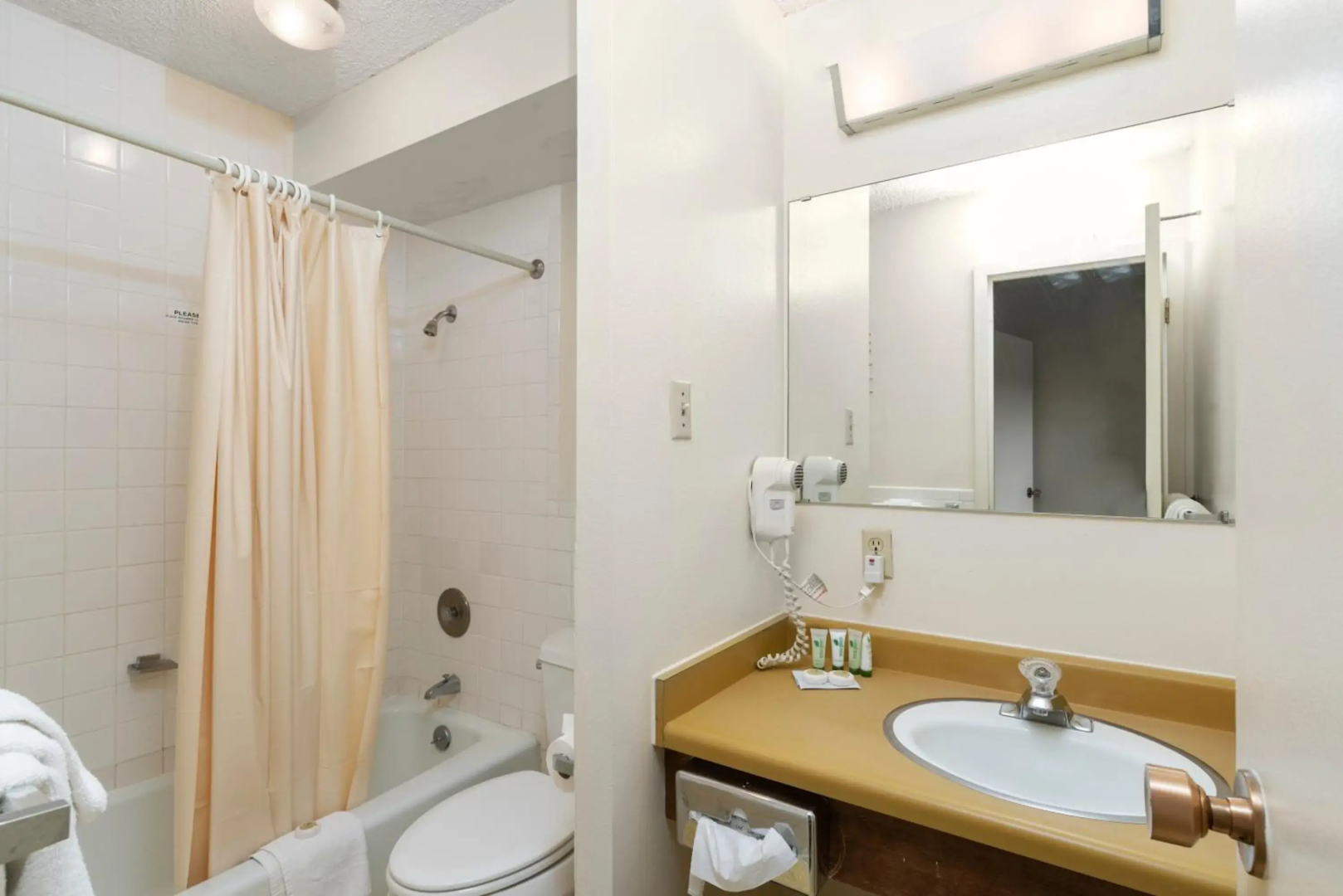 Satellite Hotel
