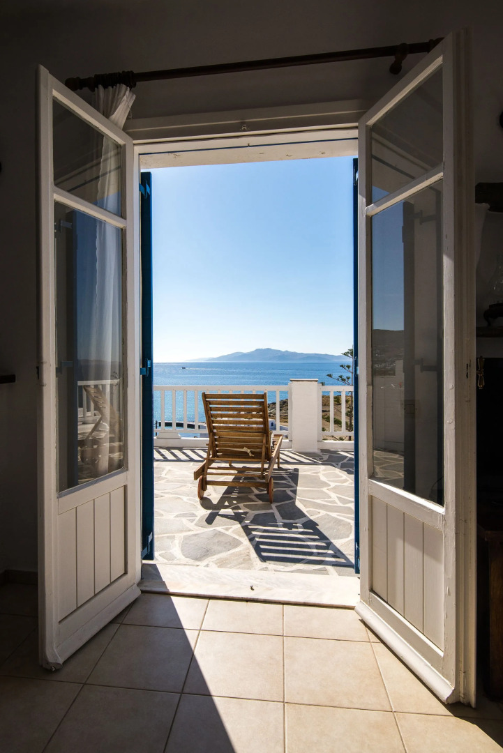 Cavos Studios & Appartements