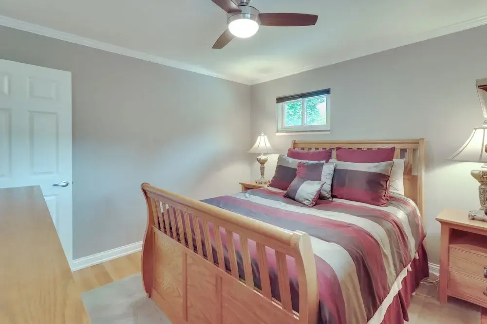 Royal Oak Home: 13 Mi to Downtown Detroit