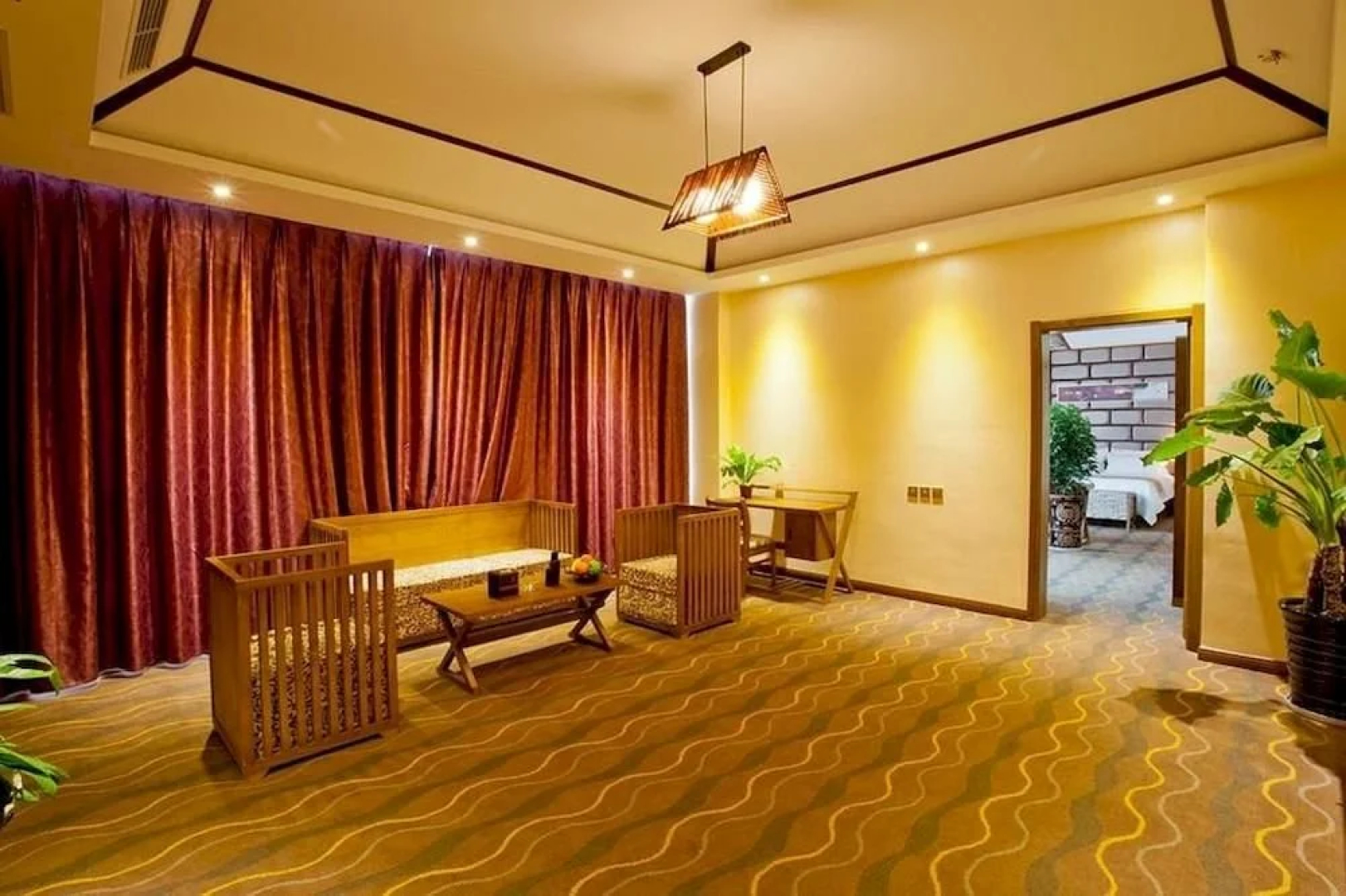 Shengfeite Garden Hotel