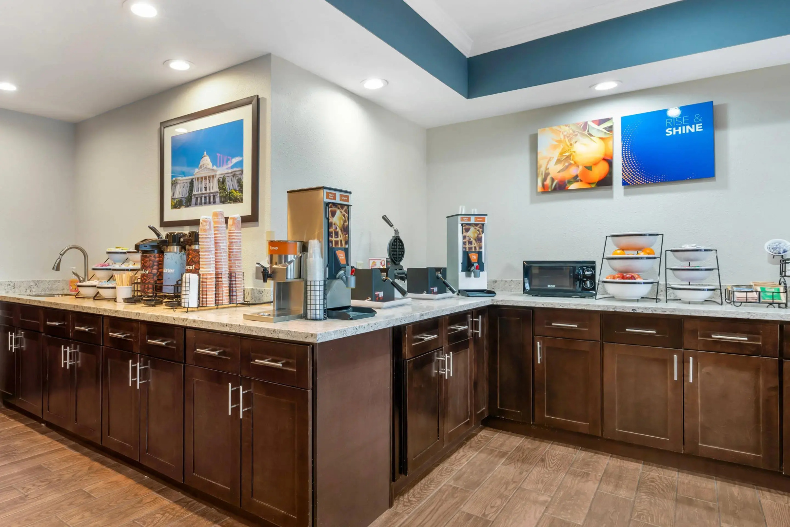 Comfort Inn & Suites Sacramento - University Area