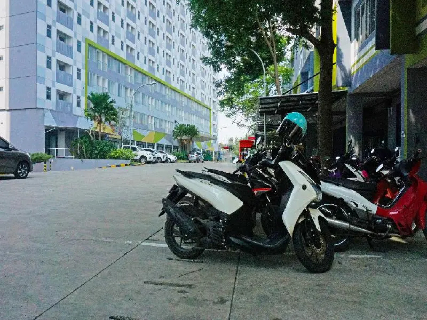 San San Rooms Gunung Putri Square