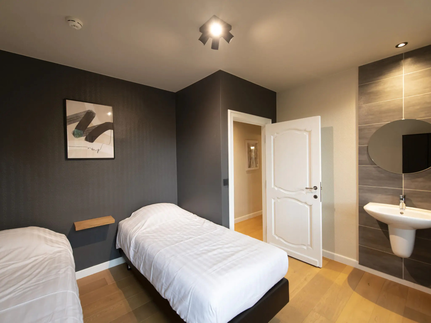 Luxury villa with heated pool, close to Maastricht and Liège