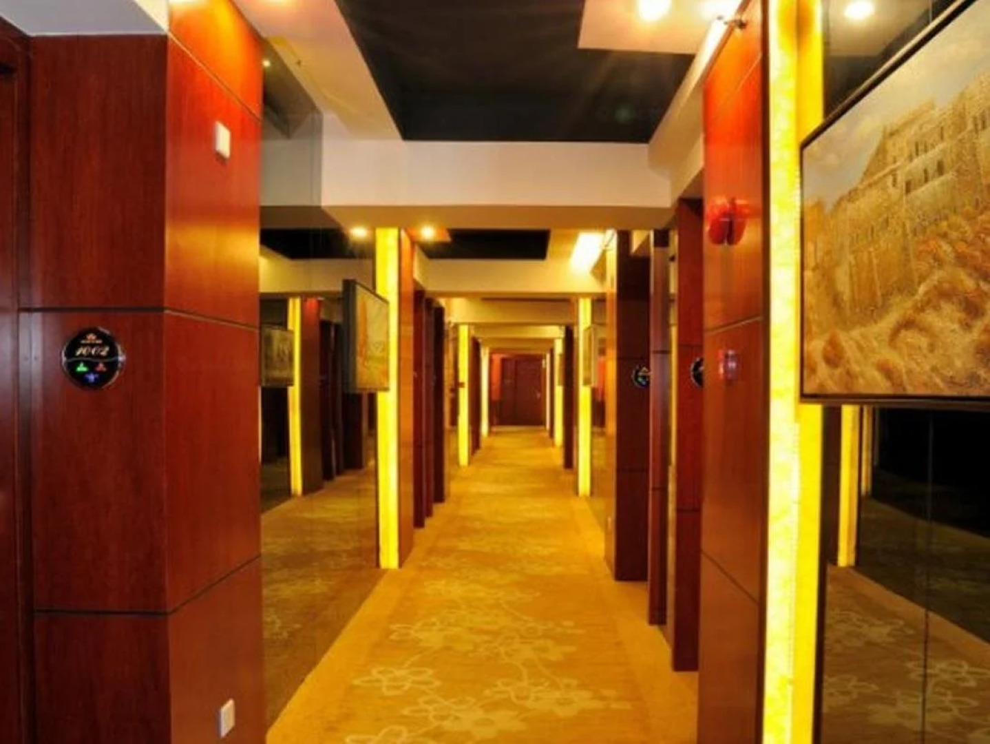 Jinguan Holiday Hotel