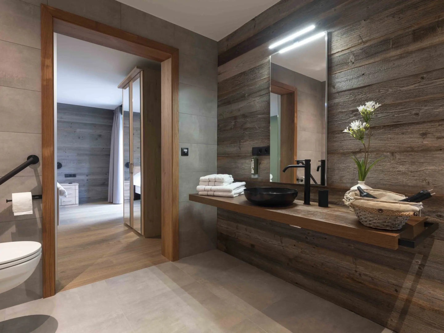 Vintage Holiday Home in Tavigny with Bar