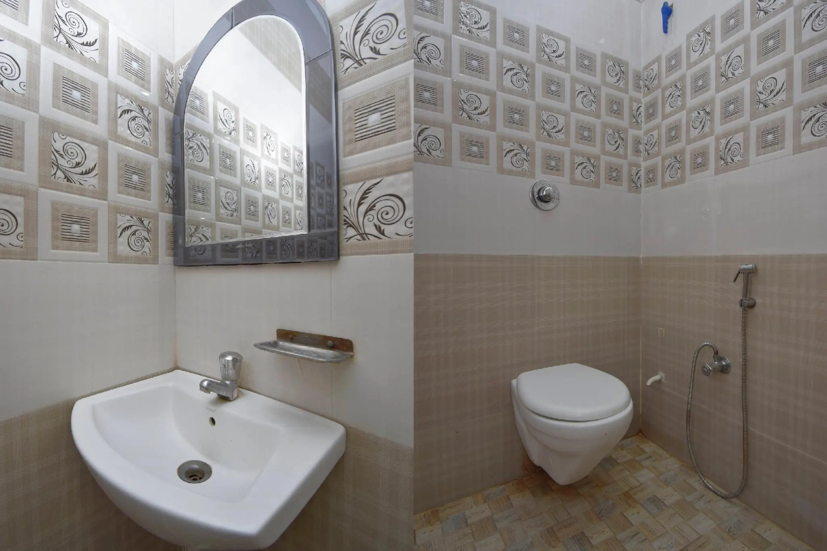 OYO 40860 Hotel Ramaa Inn