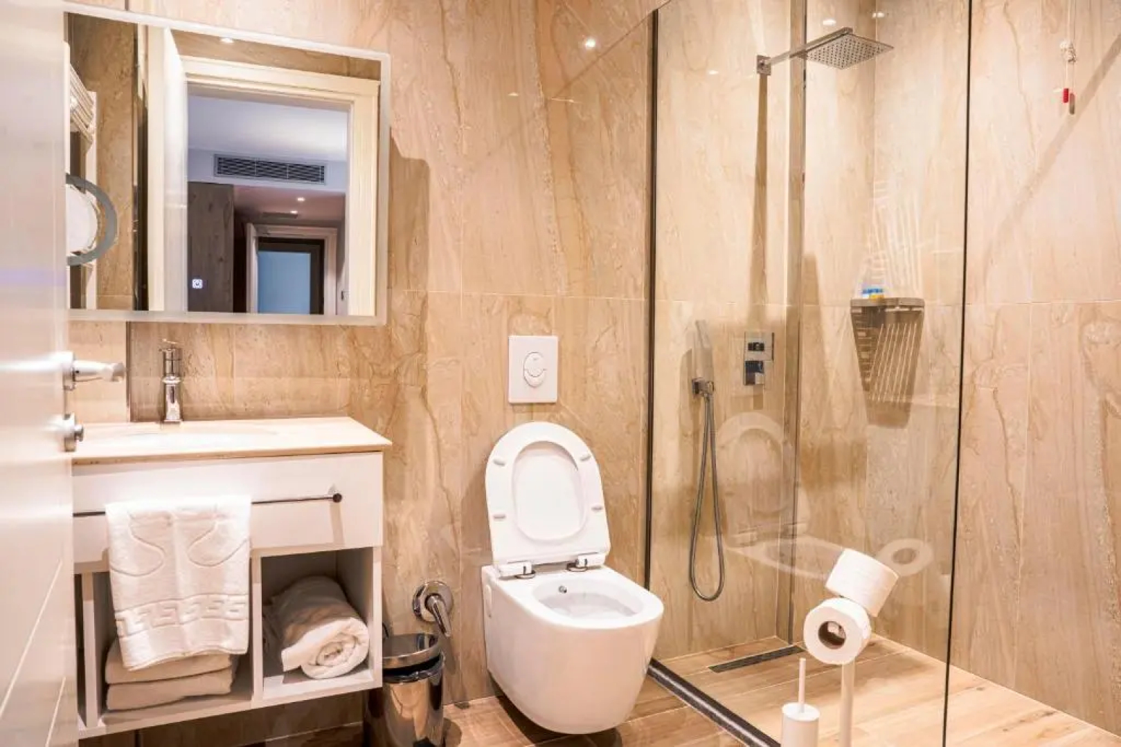 Amfora Hotel  Spa