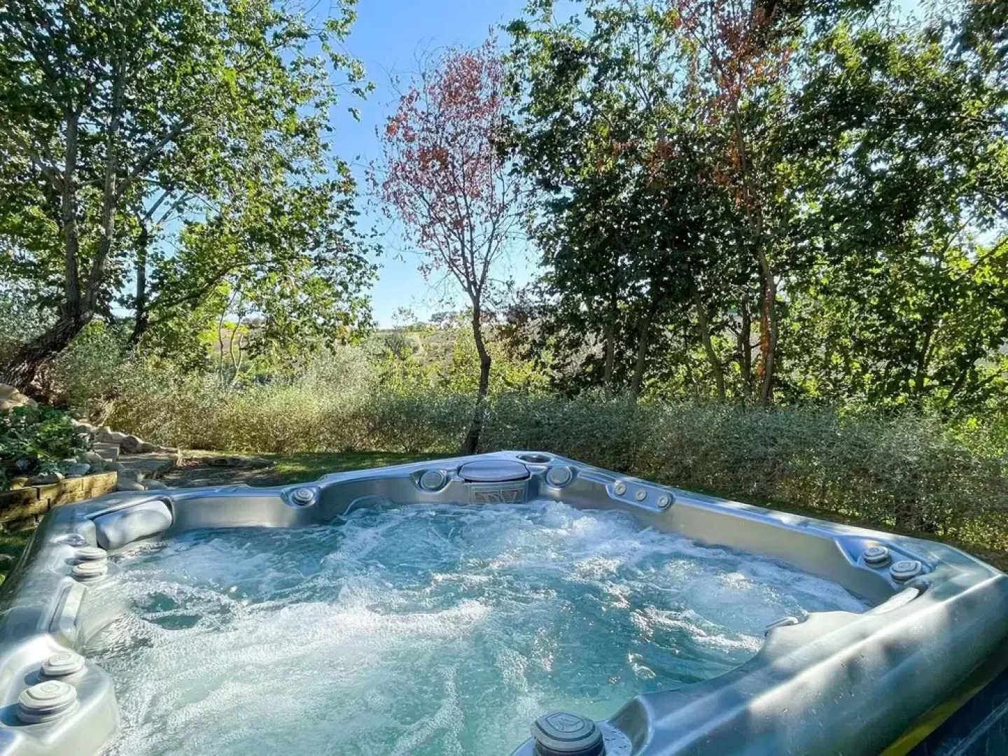 Pleasant Holiday Home With Whirlpool