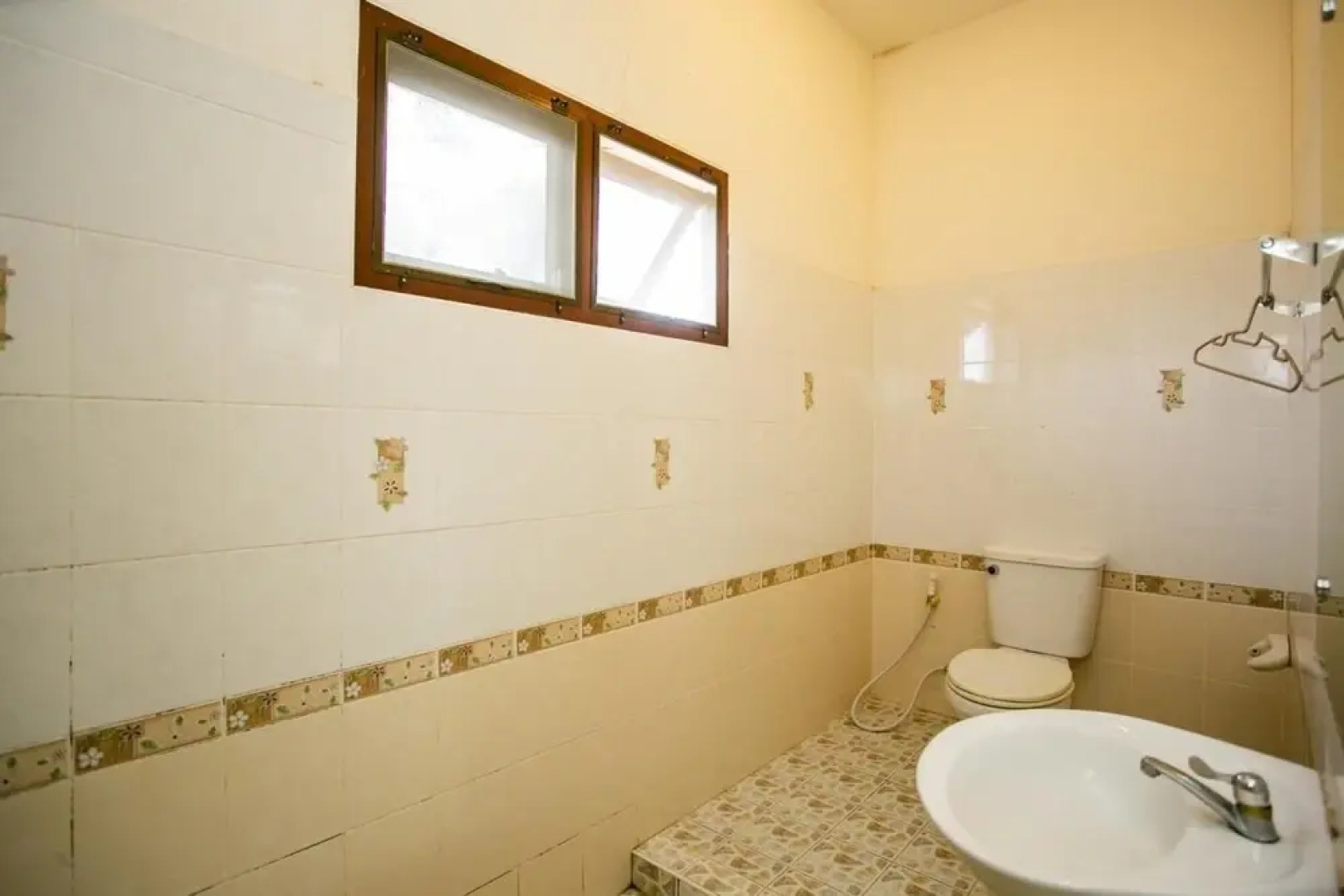 Baan Kasemsuk Resort