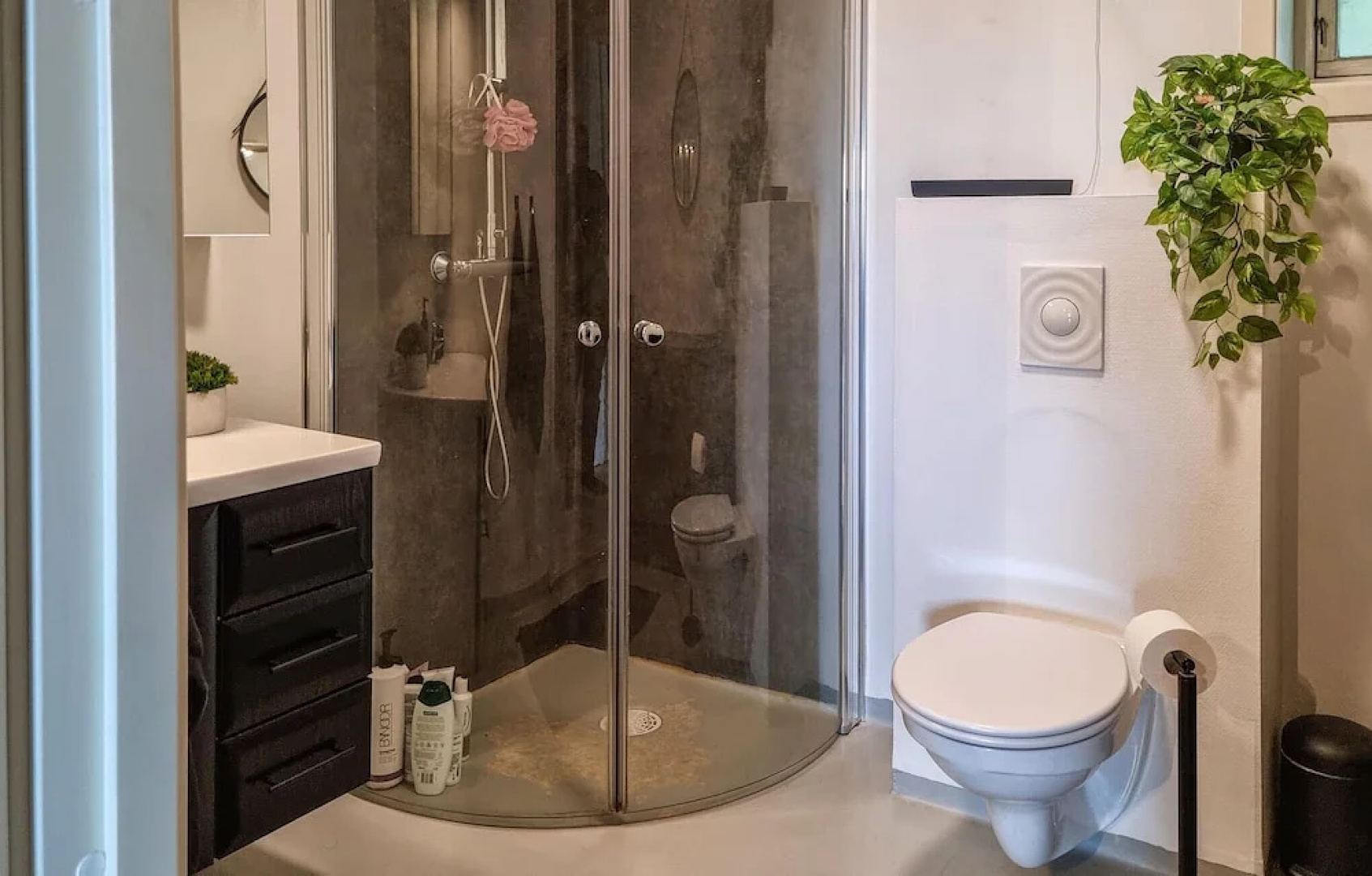 Beautiful Apartment in Mandal With Wifi and 2 Bedrooms