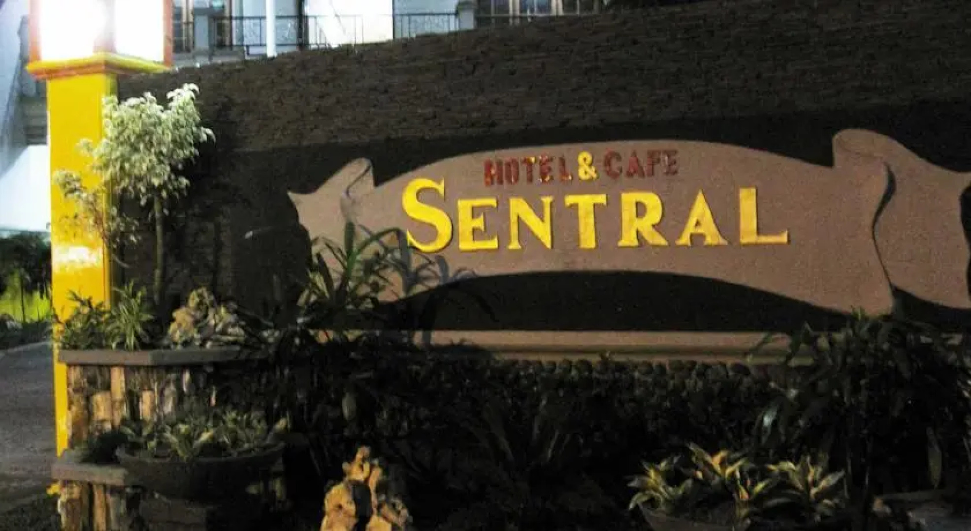 Sentral Hotel & Cafe