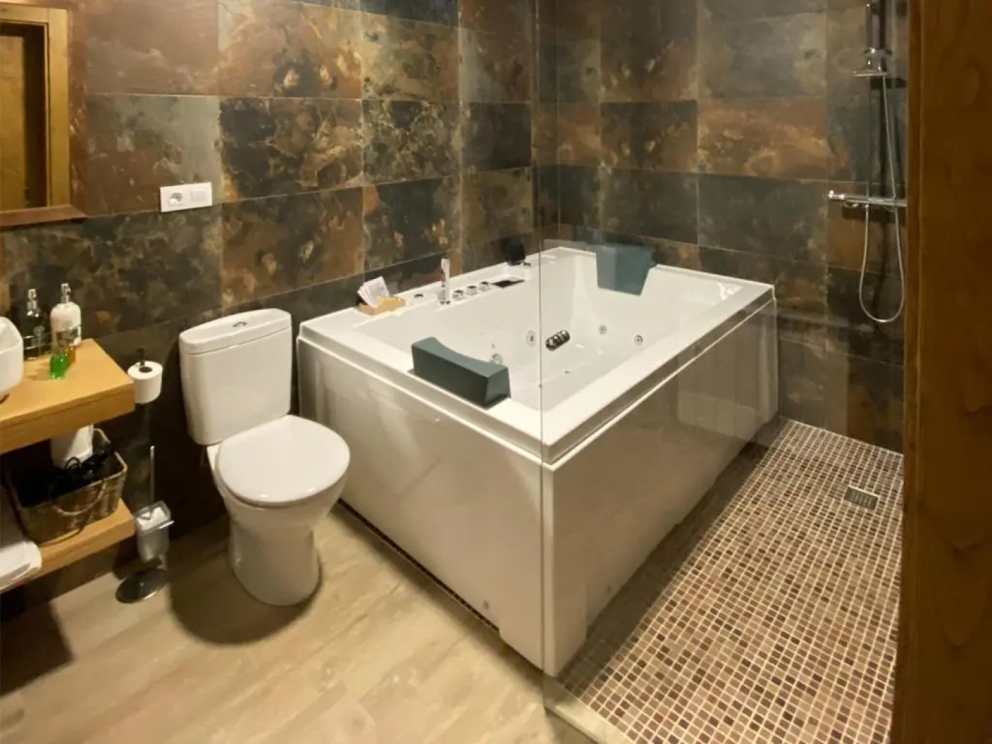 Apartamentos rurales Posada de Monfragüe con jacuzzi