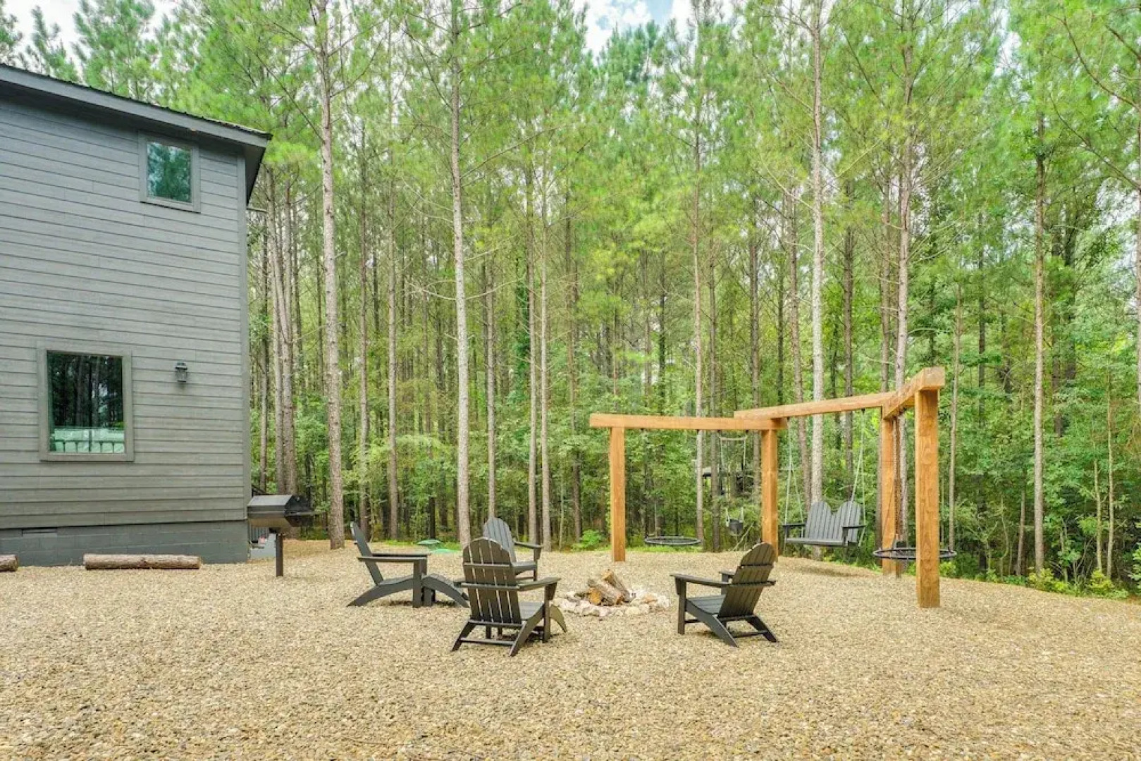'sutton Ridge' Cabin Rental: Hot Tub & Swing Set!