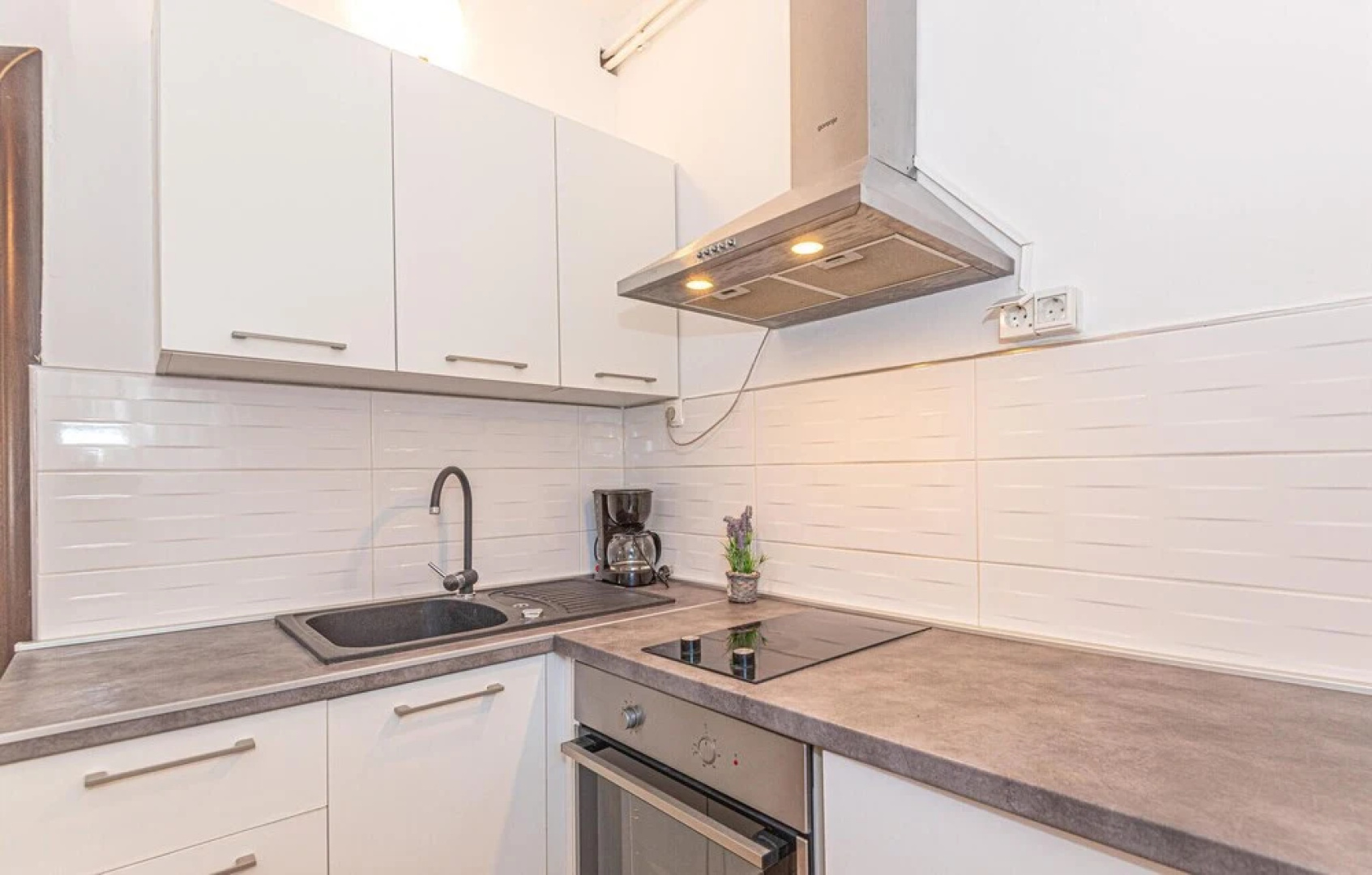 Beautiful Home in Brodarica With Wifi and 4 Bedrooms