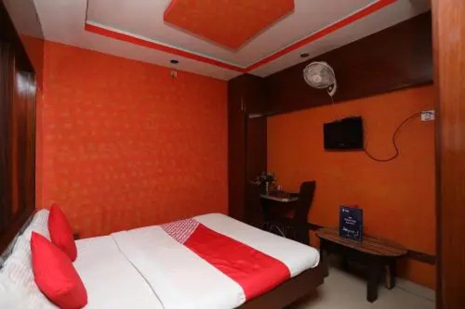 OYO 28644 Hotel Nilanjana
