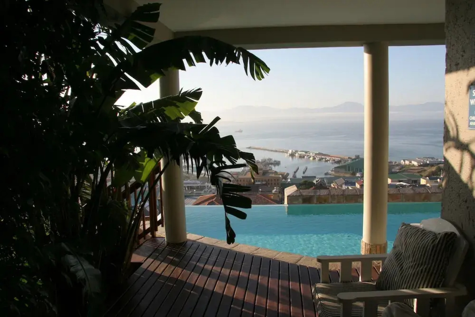 3ColoursBlue Guest House