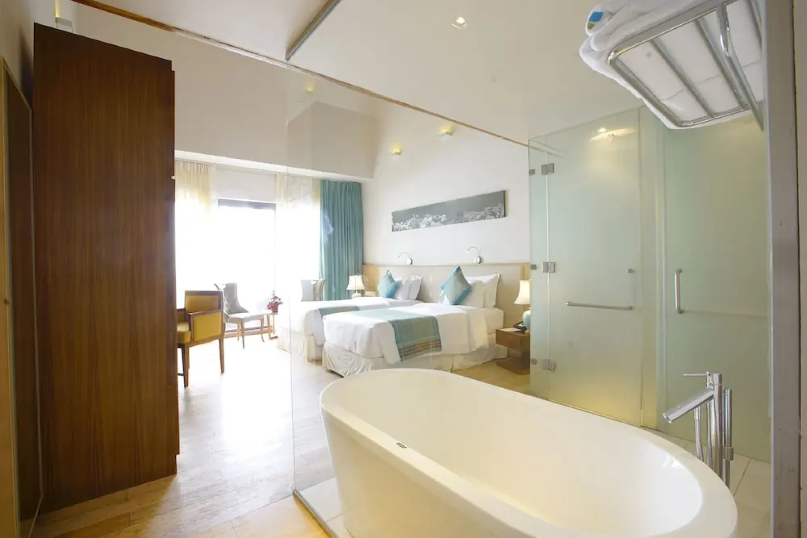Reefs Edge Hotel