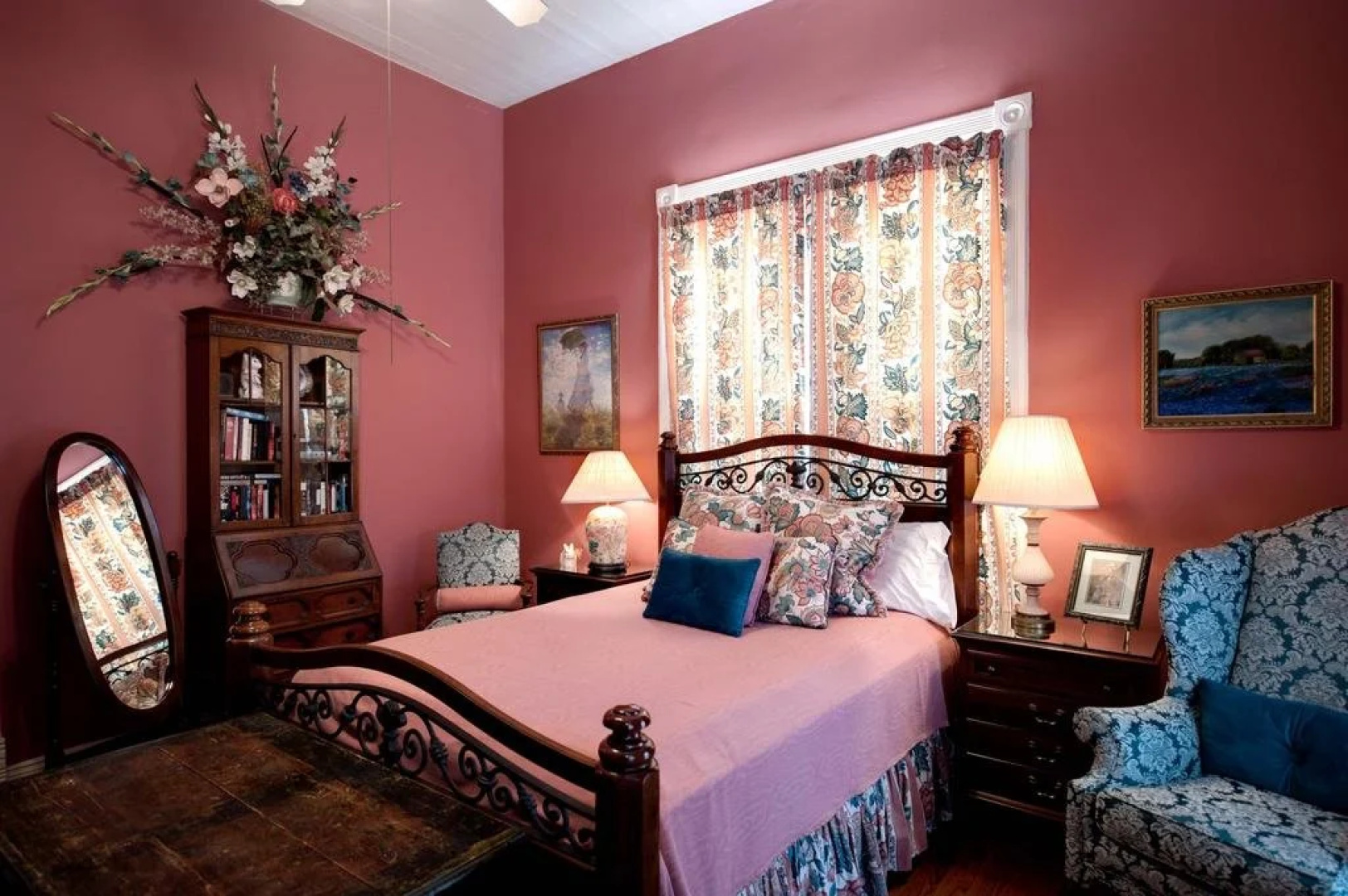 Antoinettes Cottage Bed and Breakfast