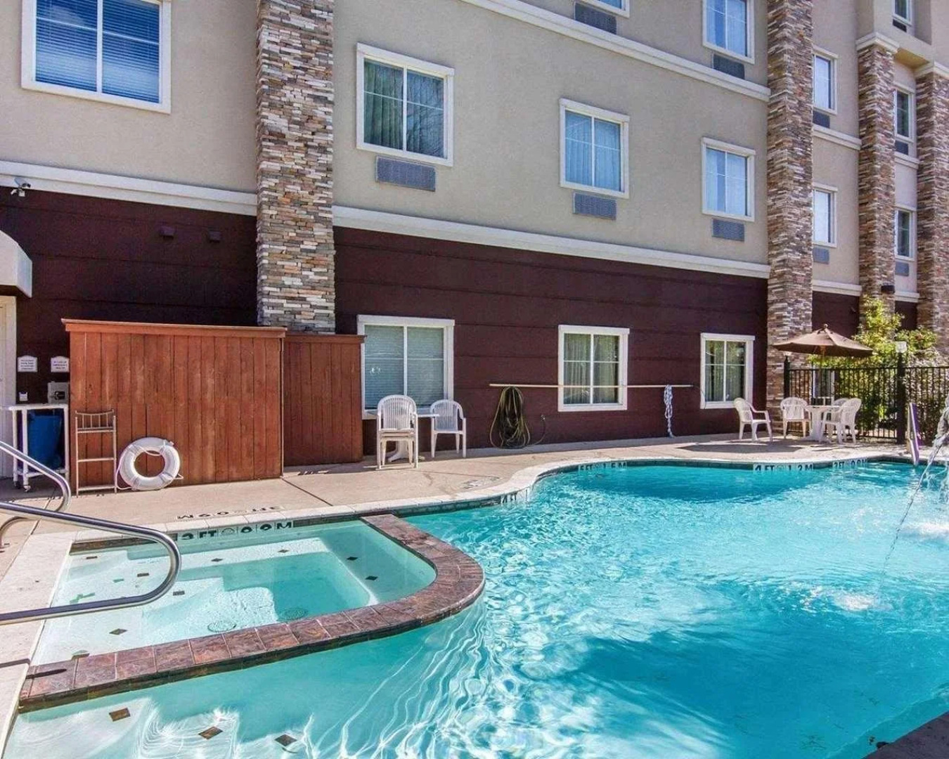 Red Roof Inn & Suites Longview