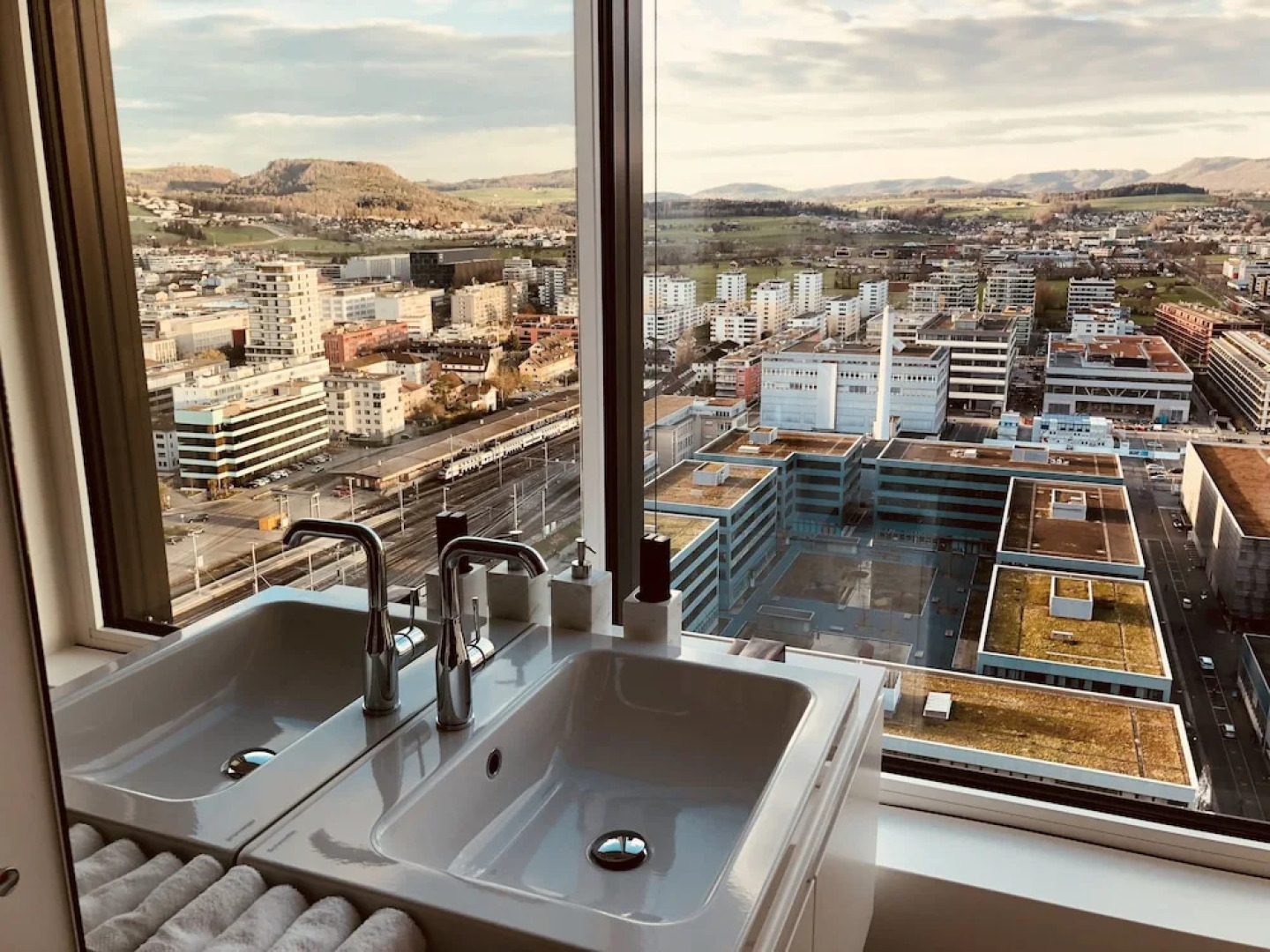 Park Tower City View Apartments