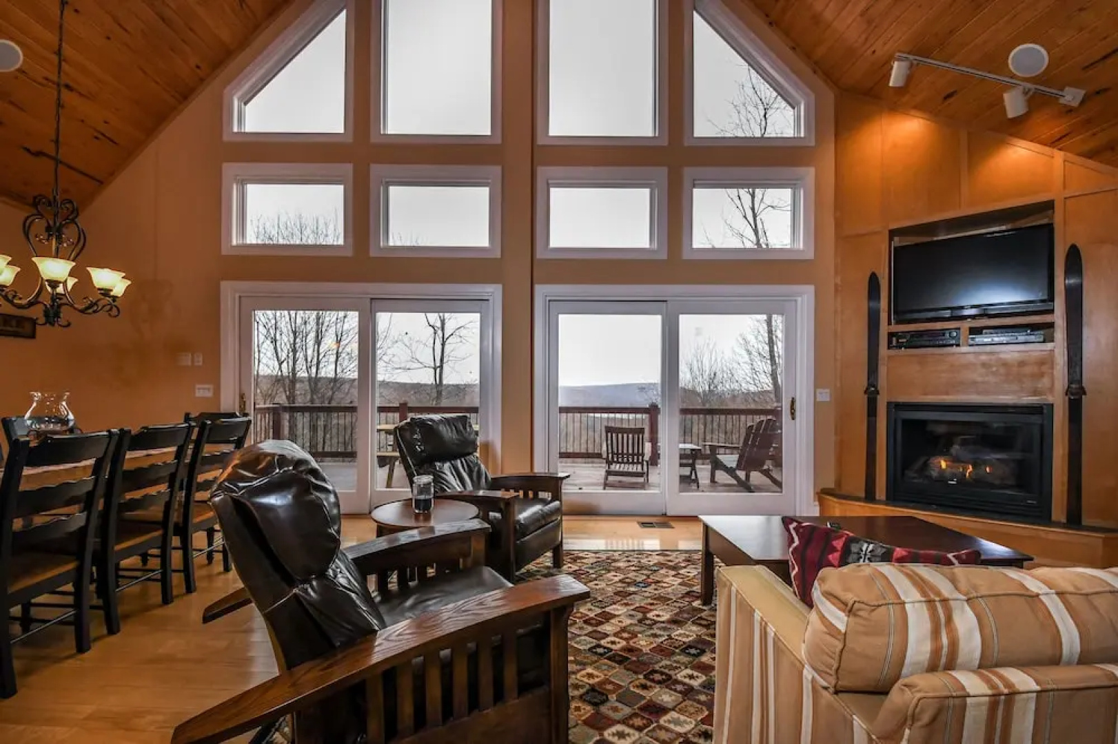Wisp' n Away 5 Bedroom House