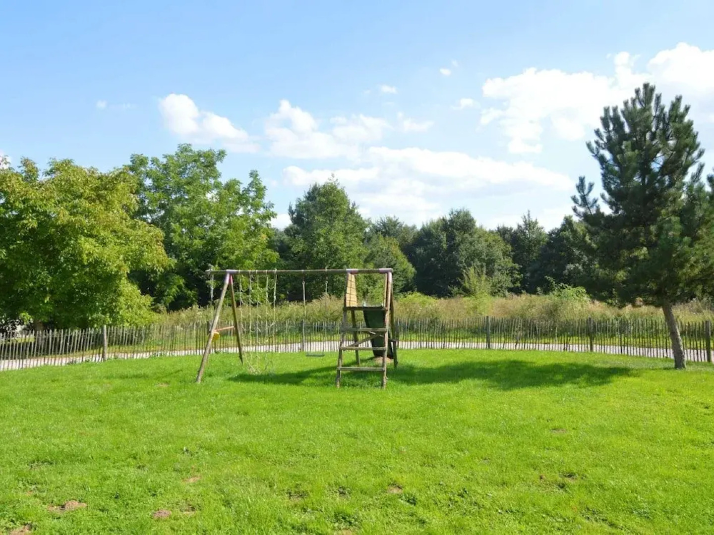 Family Villa, Profondeville