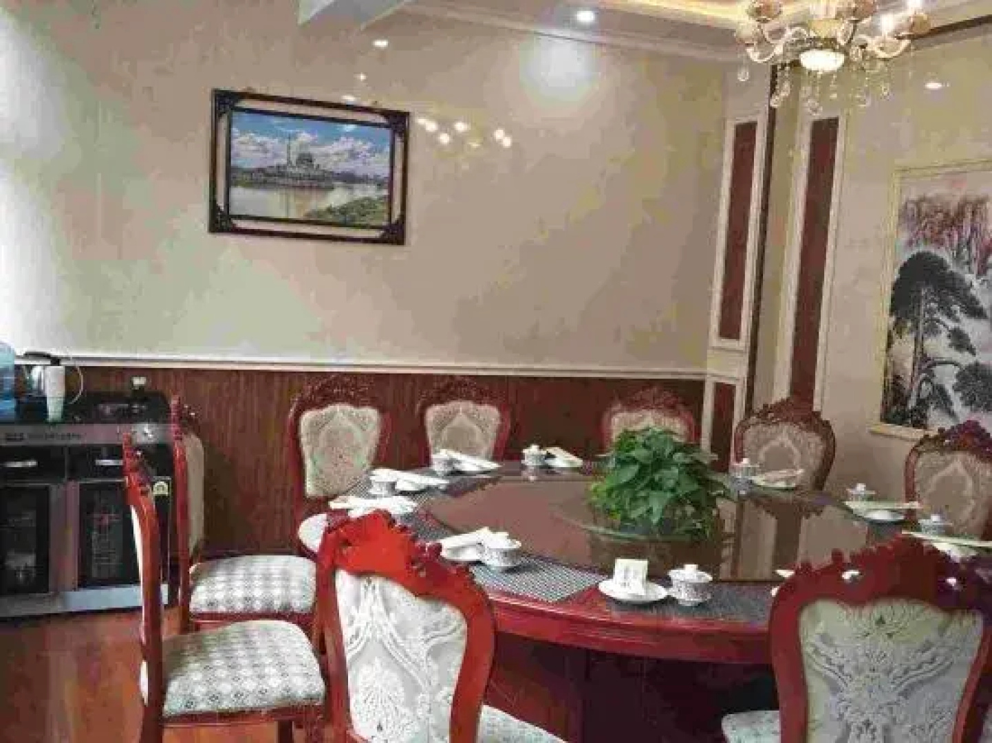 Tanchang Junyue Business Hotel