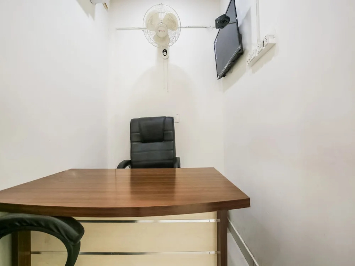 Spot On 47204 Royal Guest House