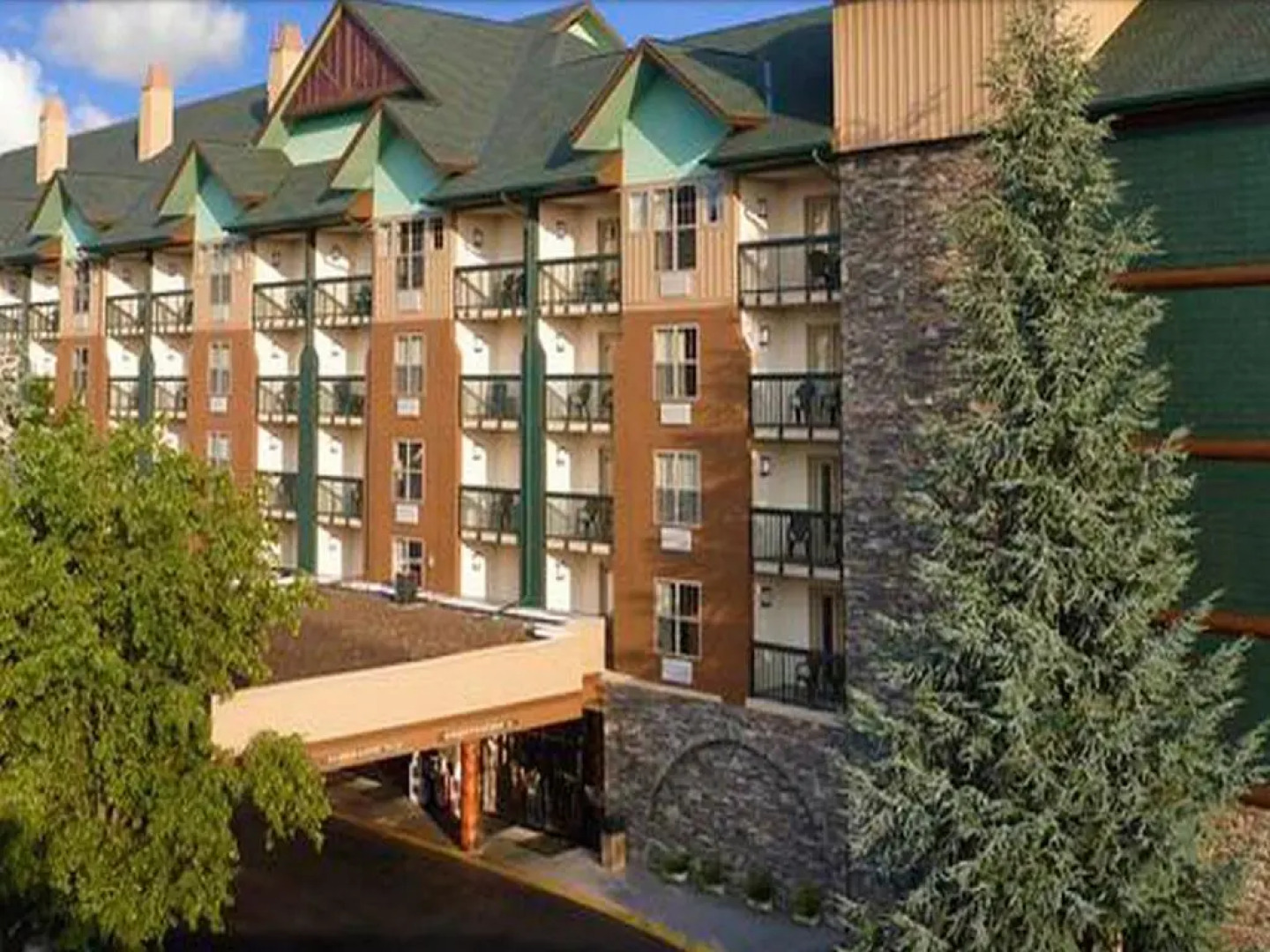 Grand Smokies Resort Lodge
