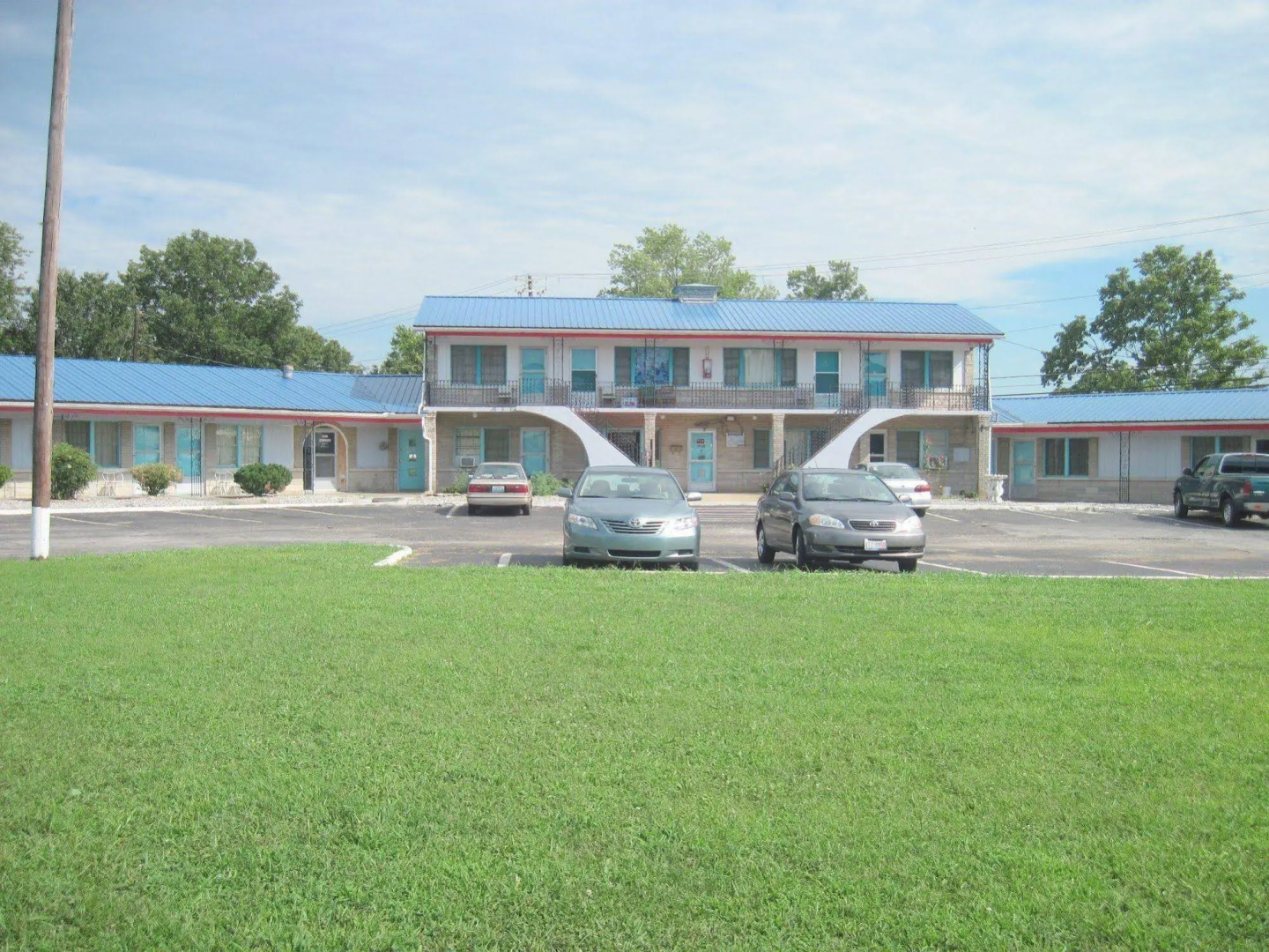 Horse Cave Motel