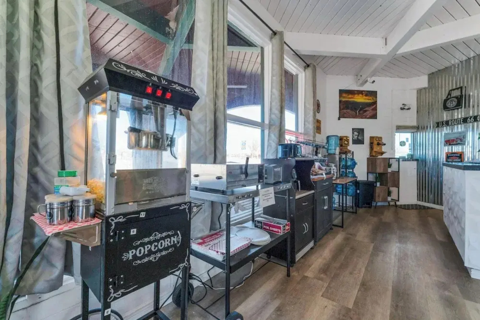 Canyons Edge Route 66 Motel