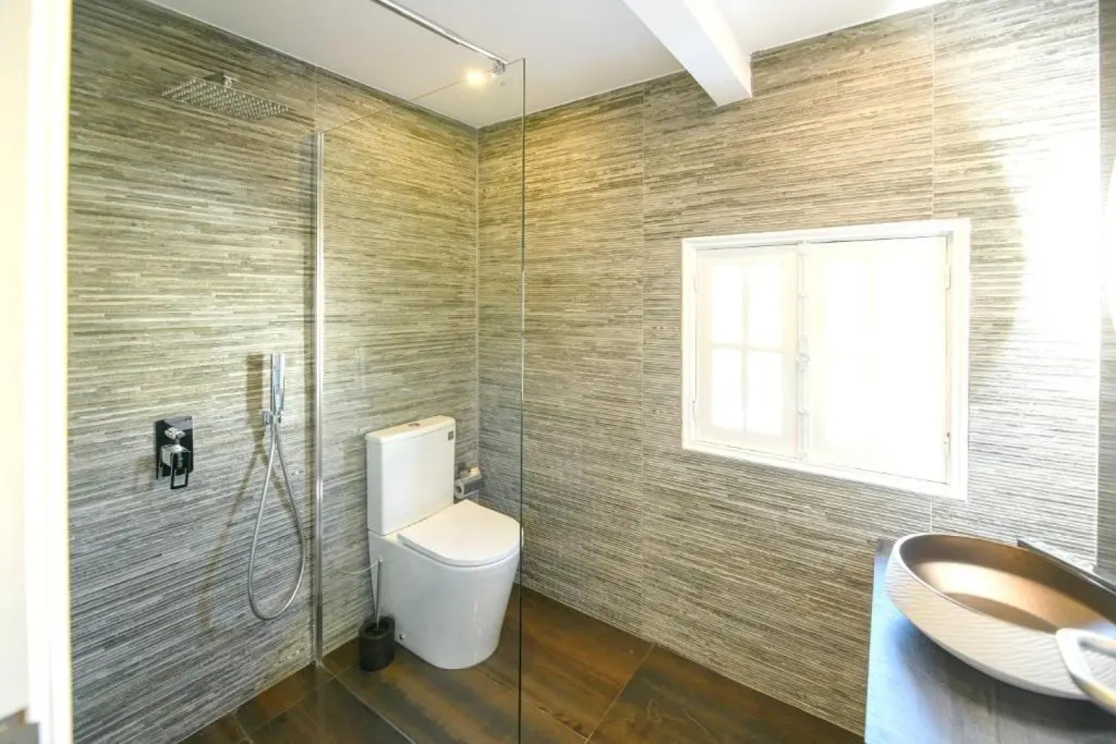 3 bedrooms villa with private pool enclosed garden and wifi at Amarante