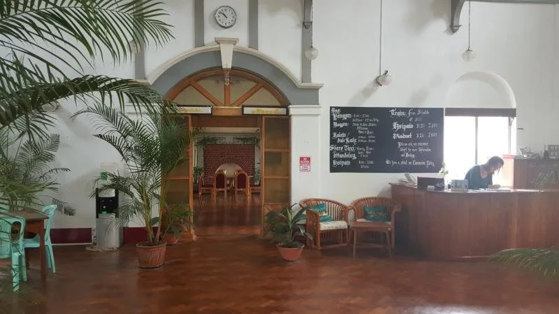 Orchid Nan Myaning Hotel