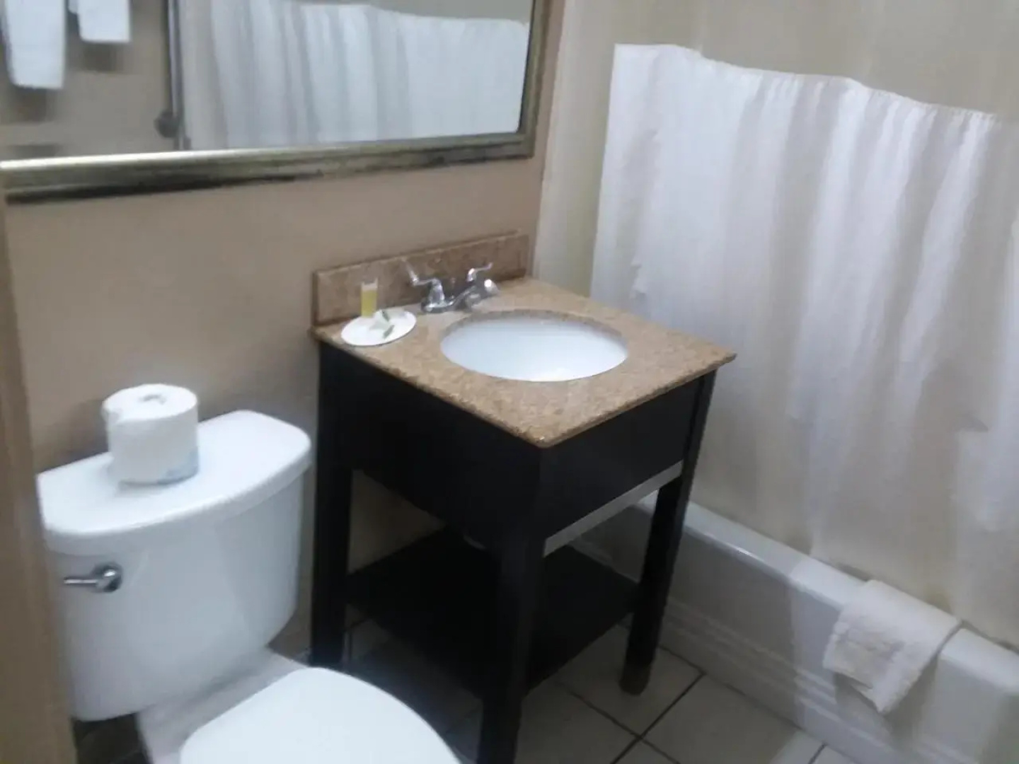 Howard Johnson Express Inn - Lake Charles