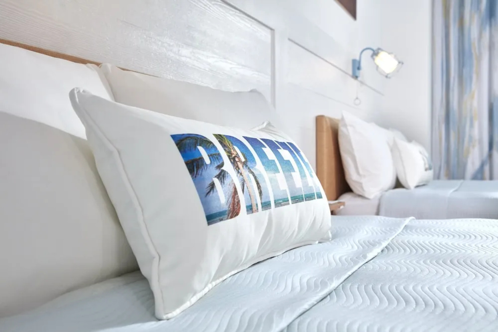 Universal Endless Summer - Dockside Inn and Suites