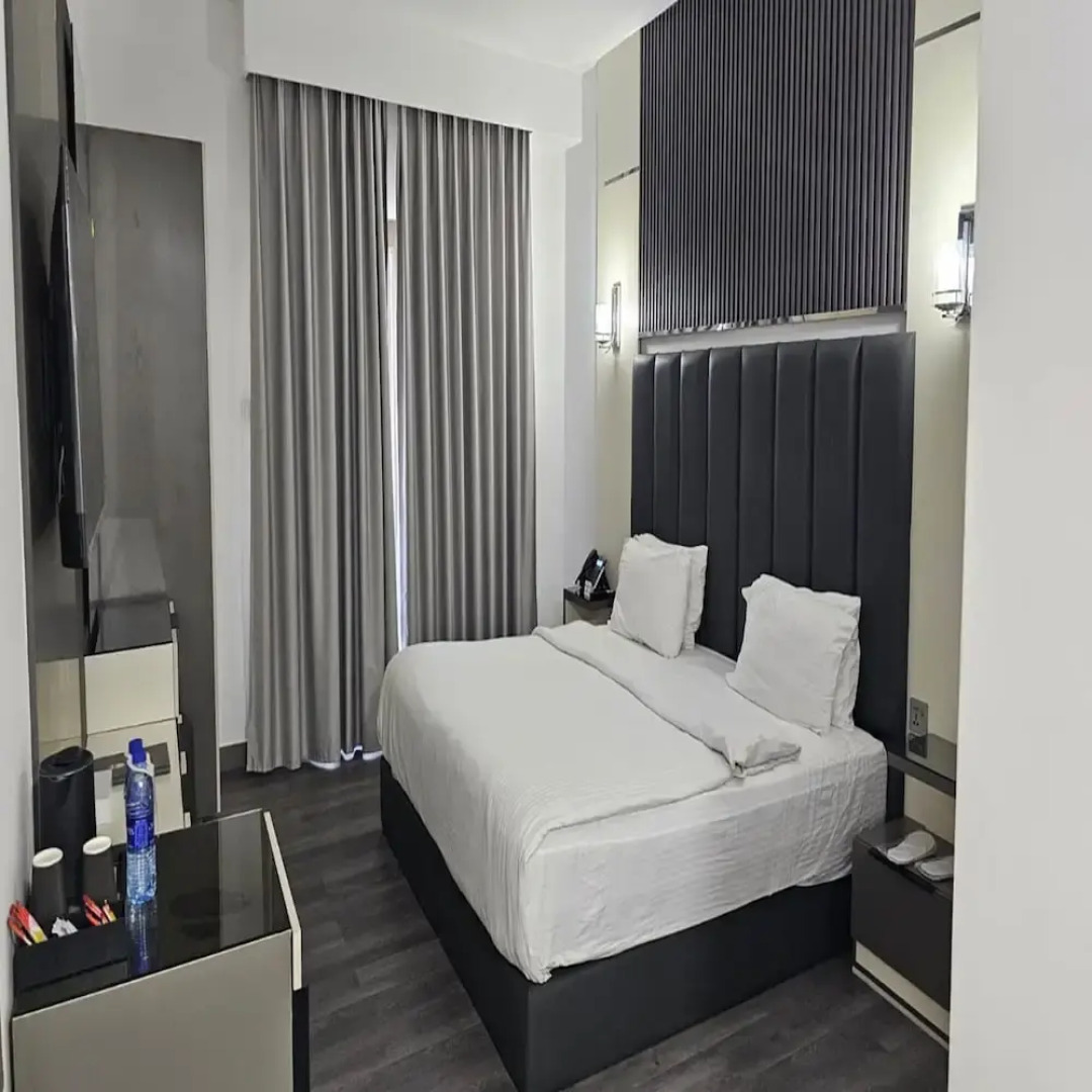 Royal Tulip Dancenter Suites Sharjah