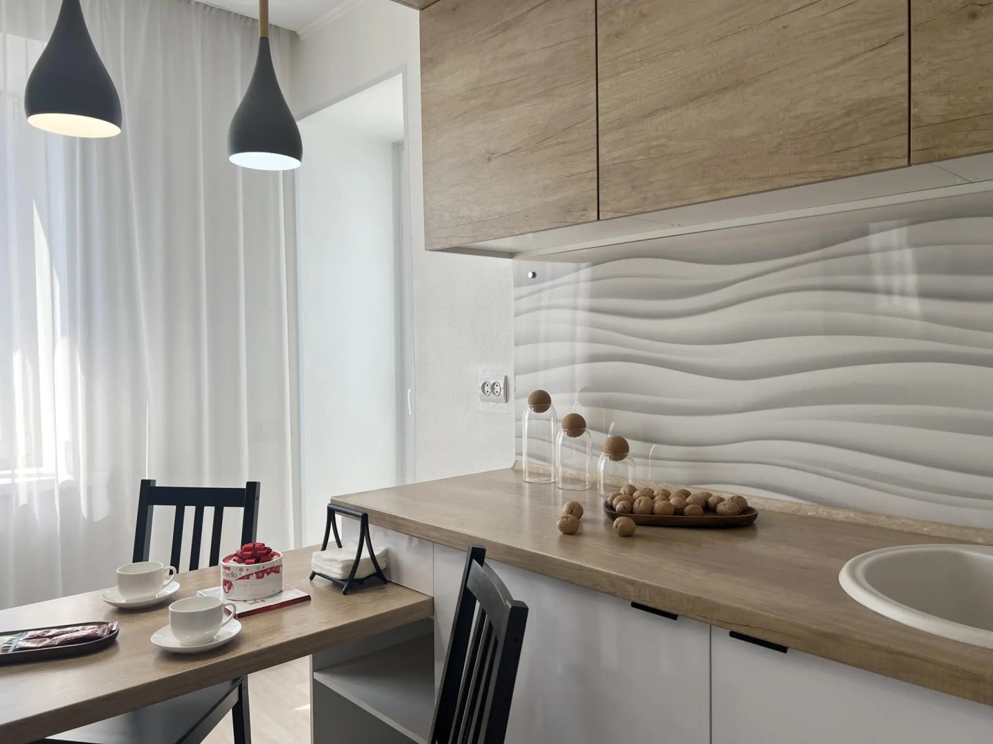 Live (Лайв) на улице Максима Горького 31