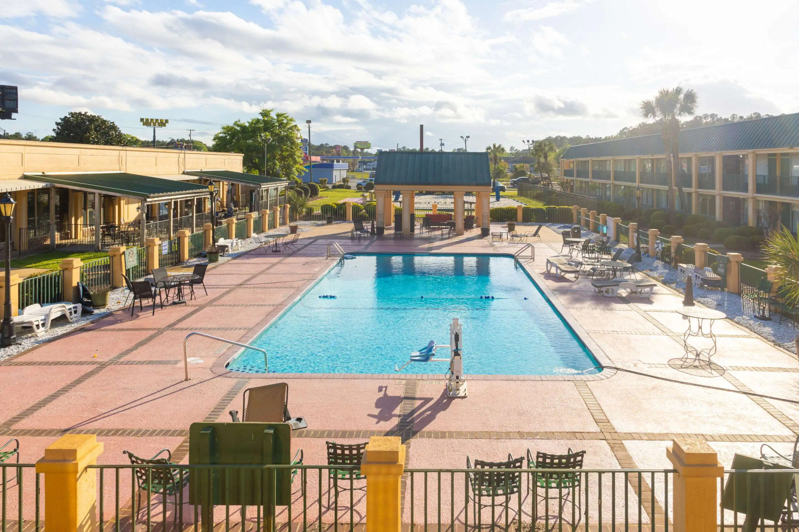 Quality Inn Richmond Hill - Savannah I-95