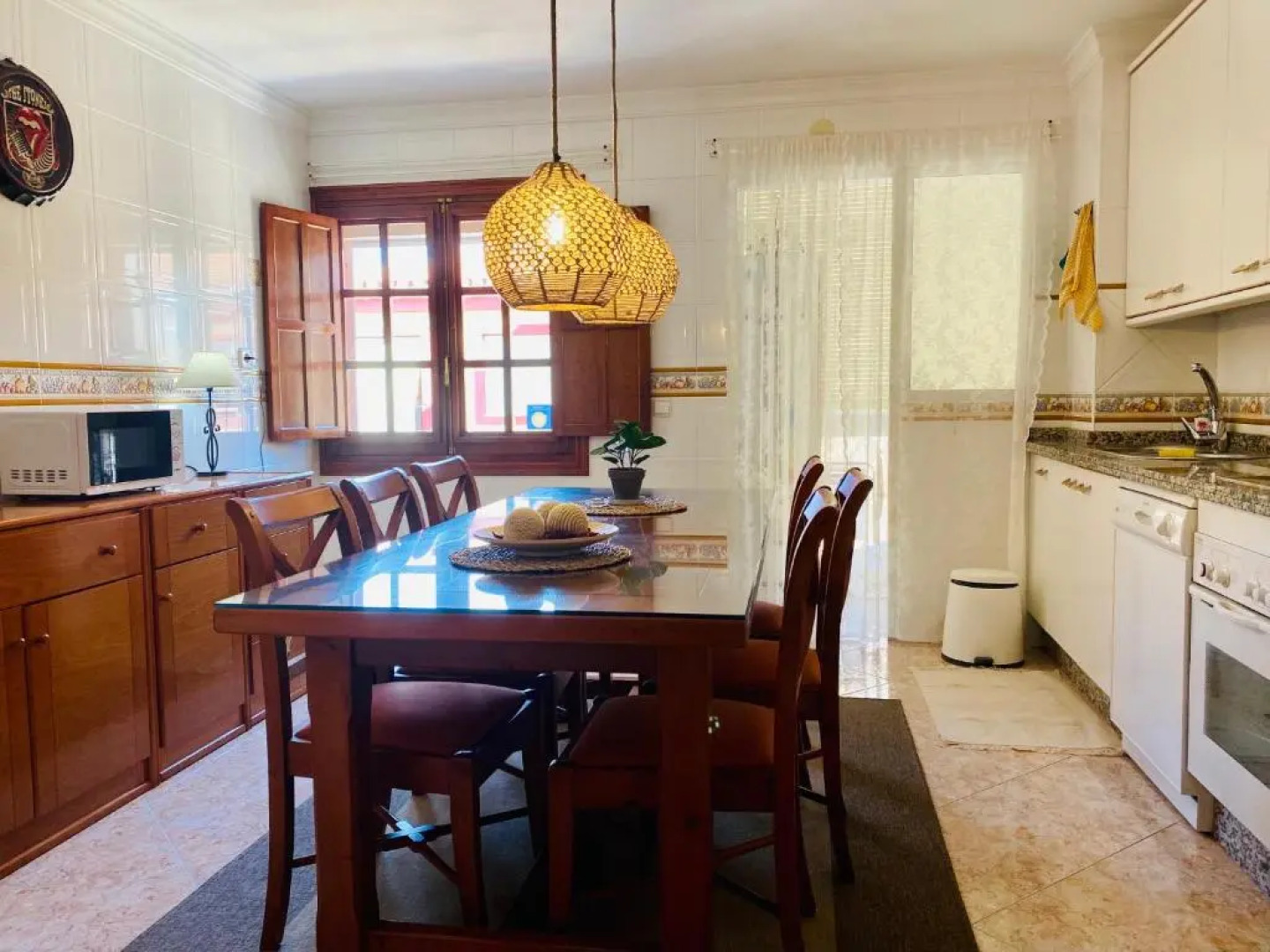 Stor våning i Caleta Hamn