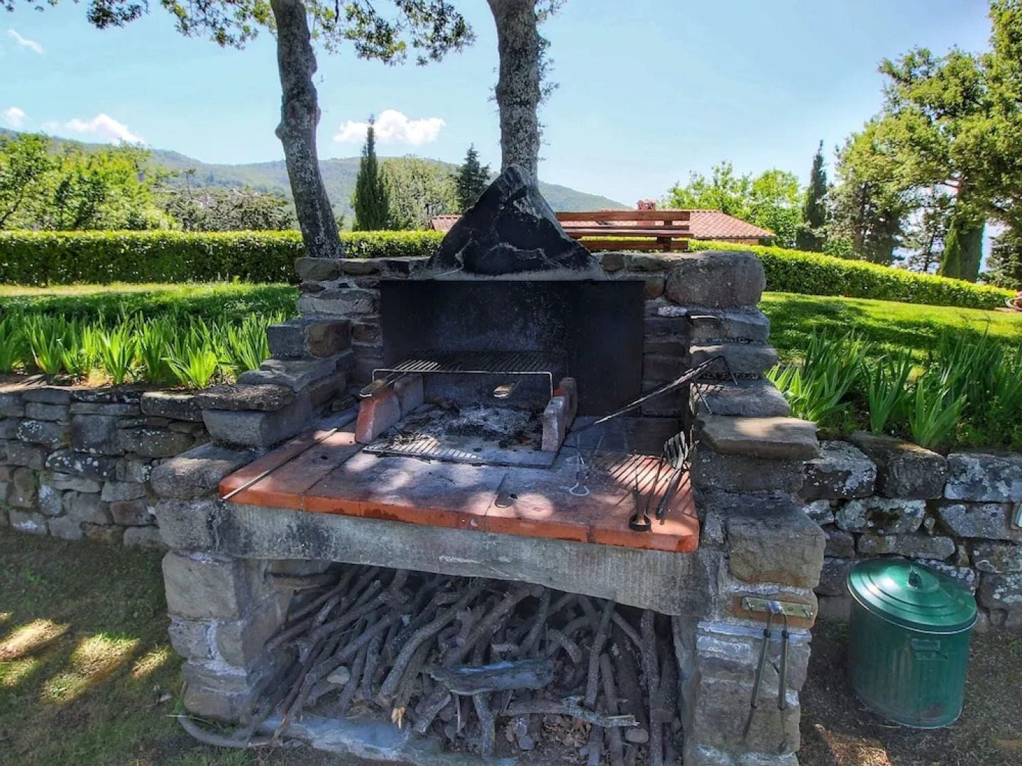 Villa in Tuscany With Pool & Vineyard Views