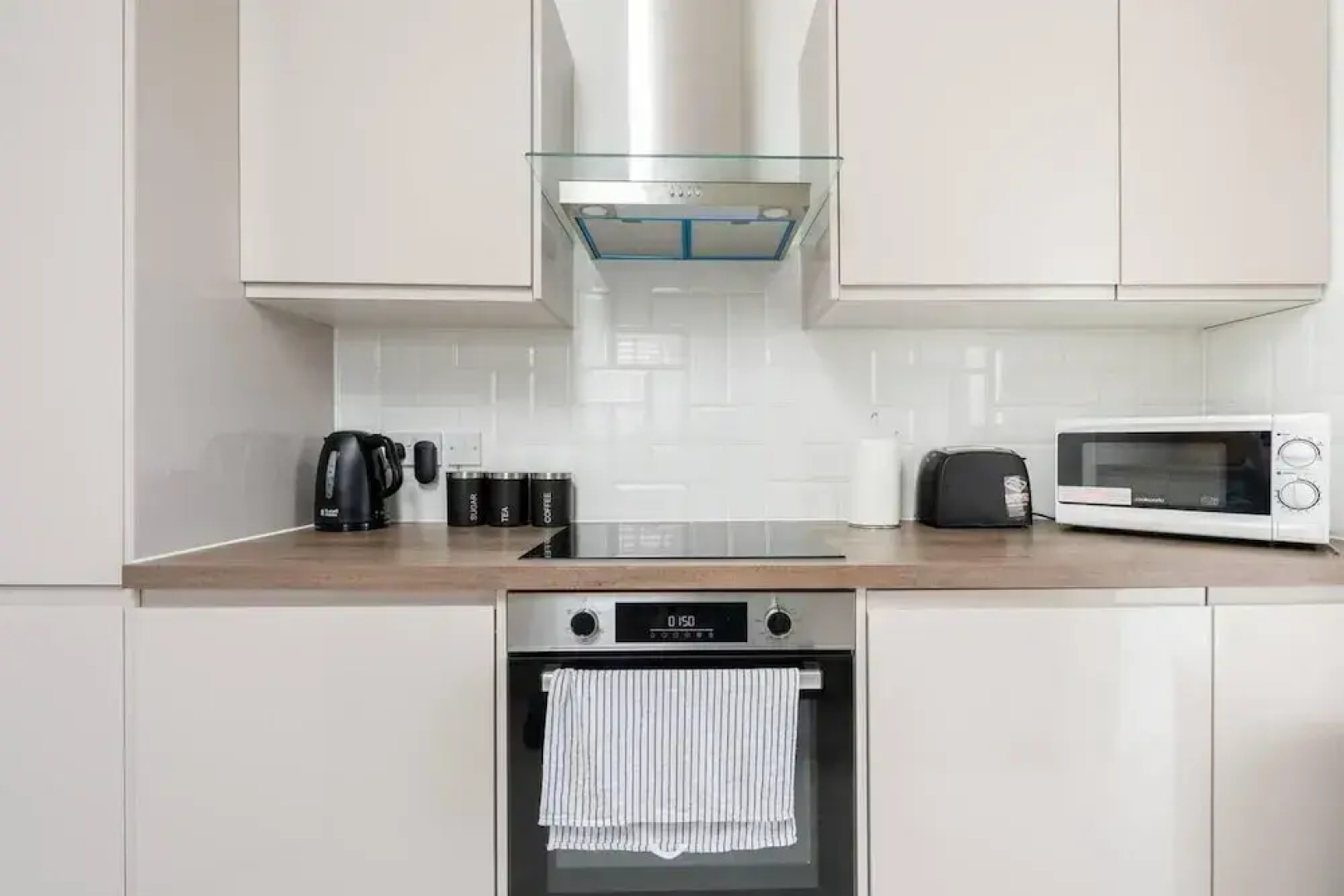 Modern Apartment, Castle View Rochester, England