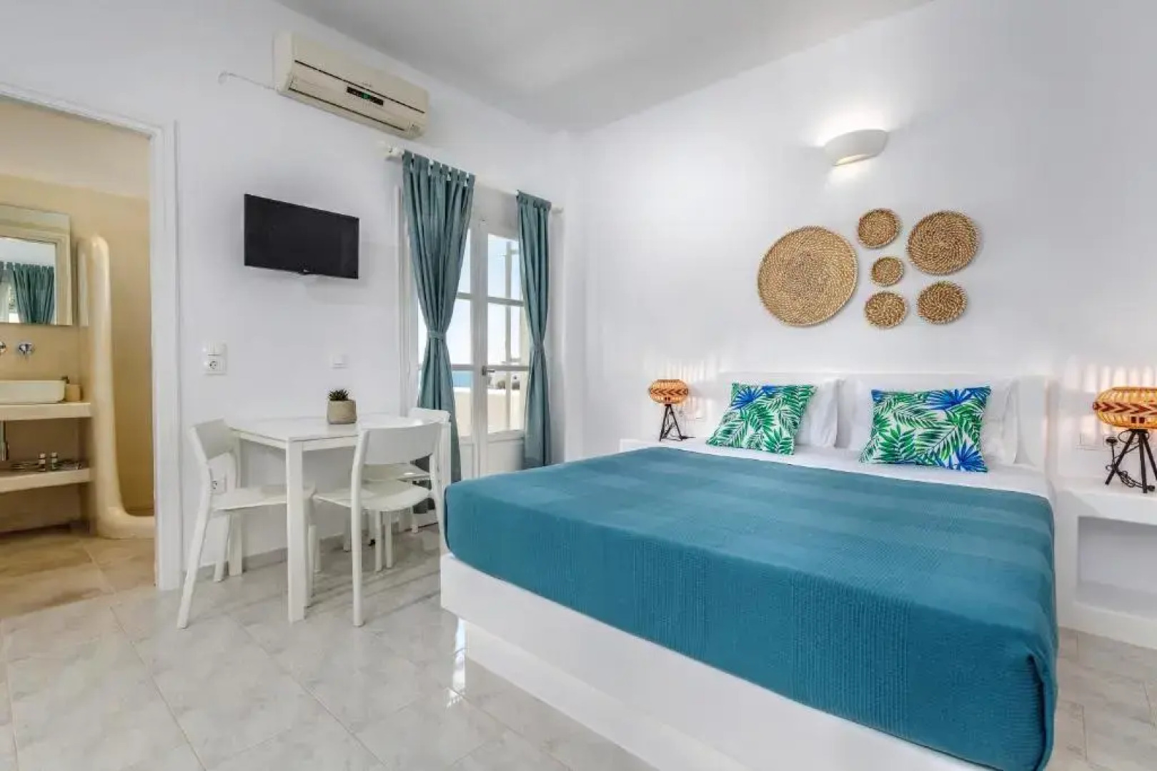 La Mer Seaside Apartments