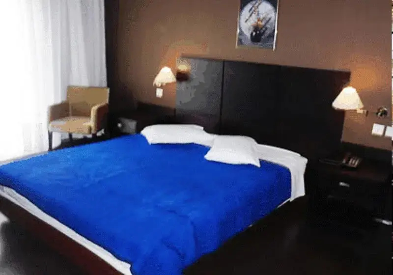 Dedis Hotel