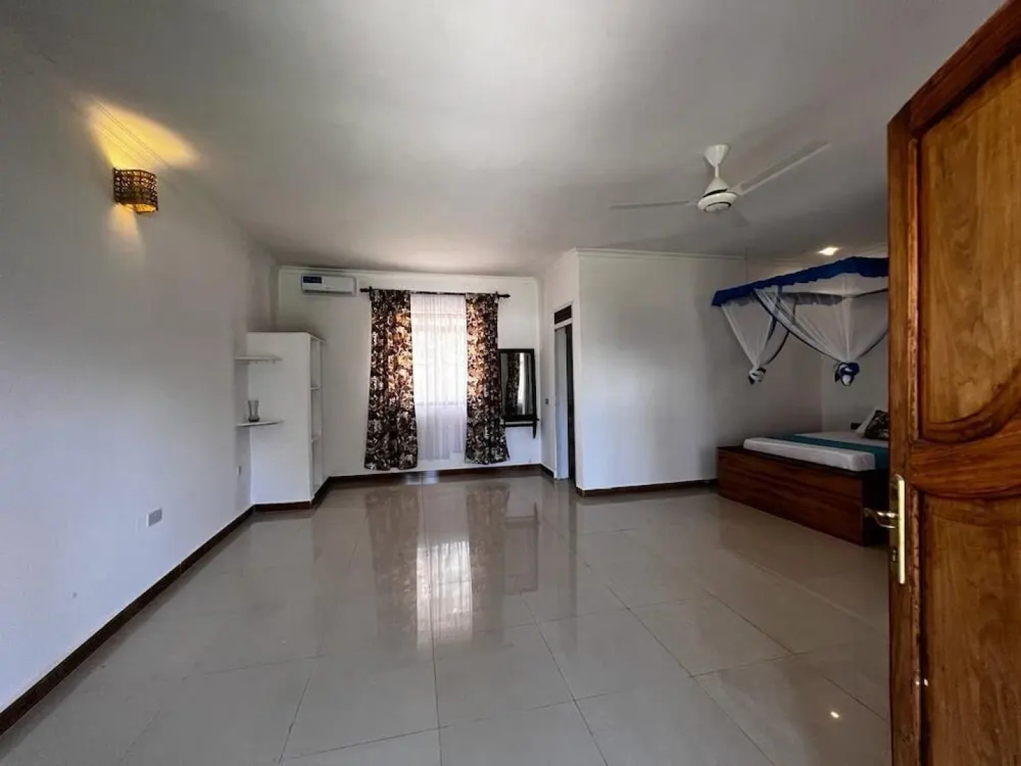 Balungi Bungalow & Restaurant