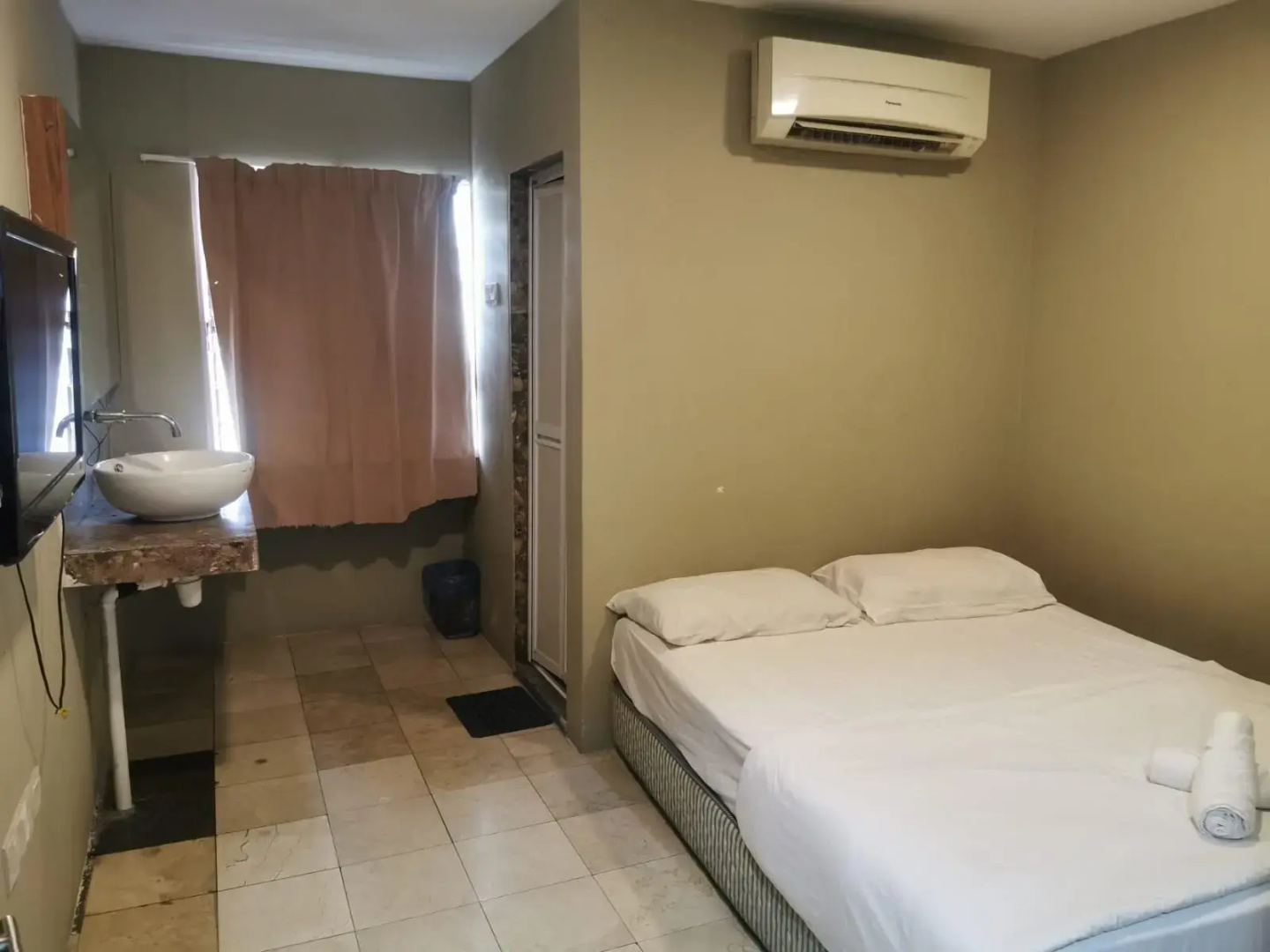 New Town Hotel Klang