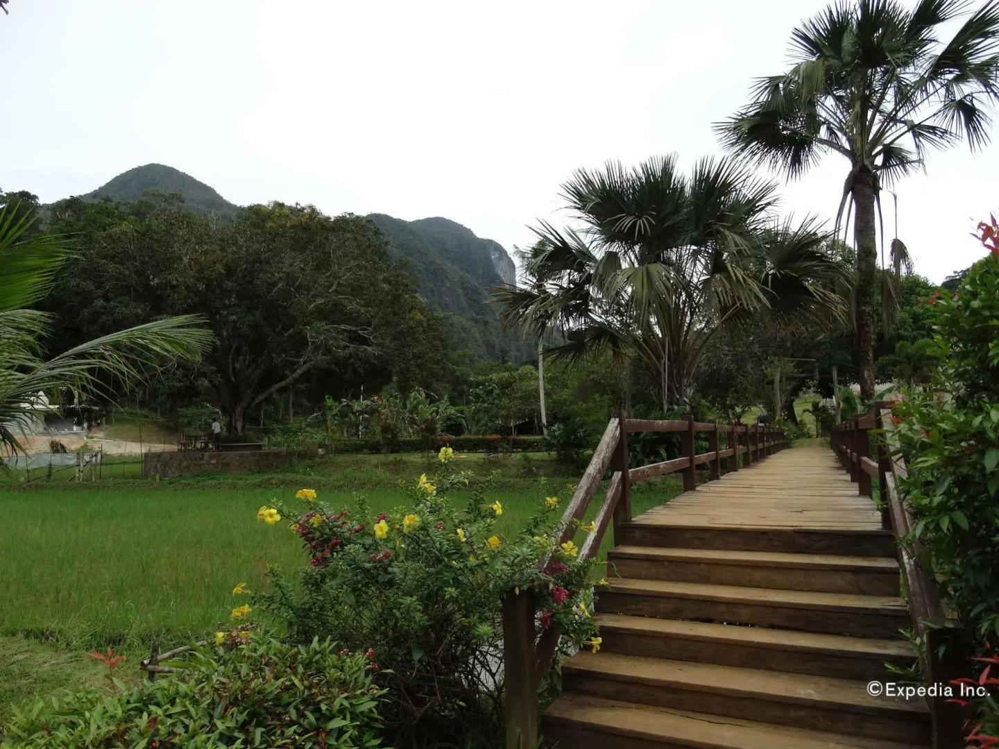 Sheridan Organic Farm and Eco Village